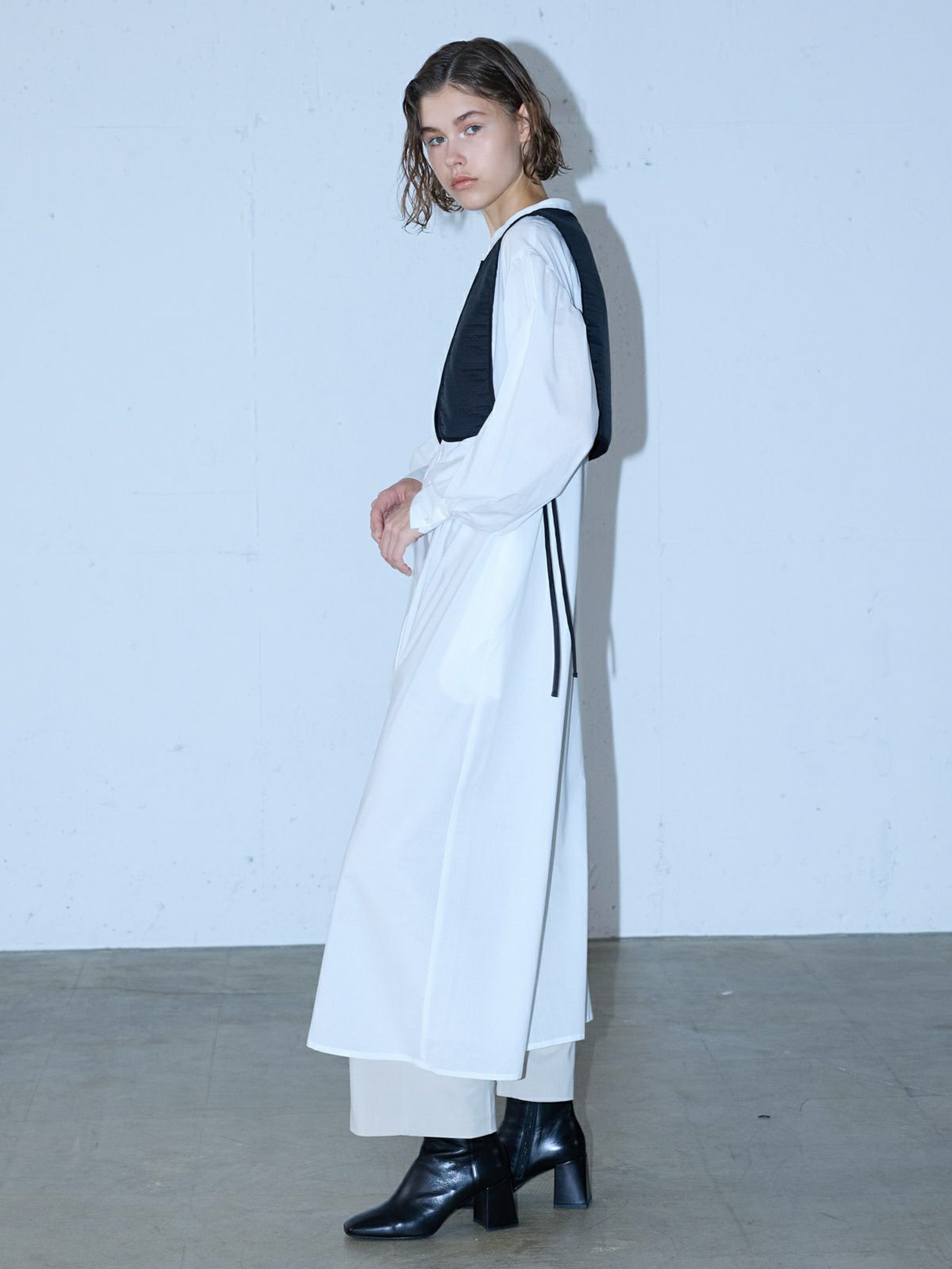 ベスト付きロングシャツワンピース