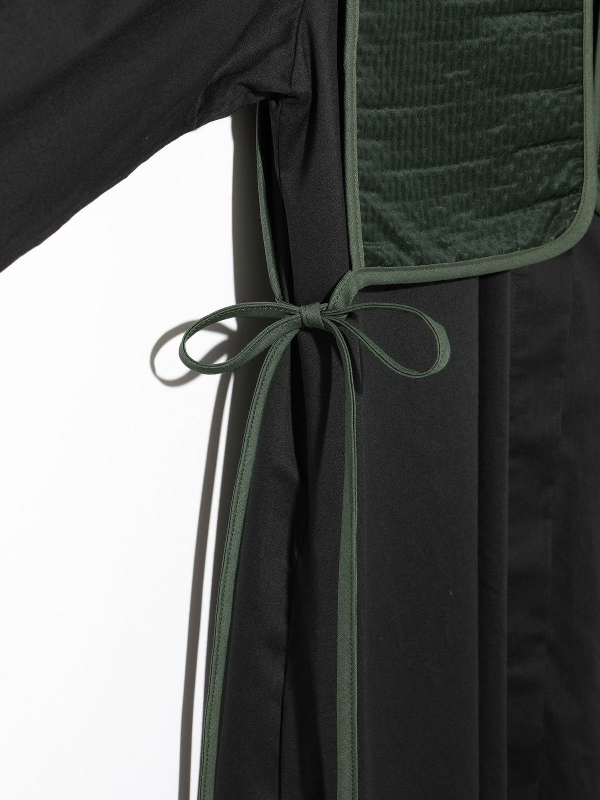 ベスト付きロングシャツワンピース