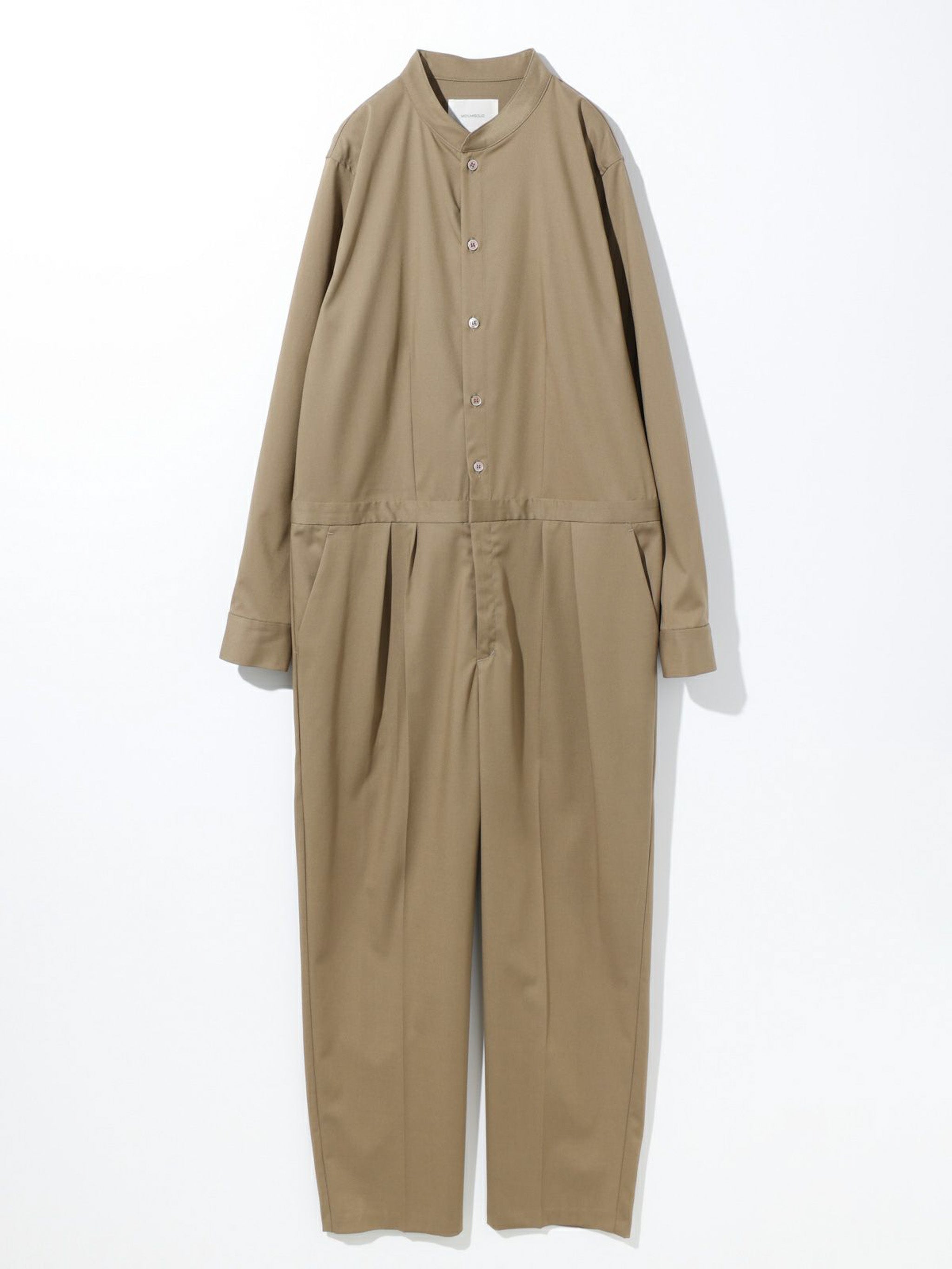 ジャンプスーツ