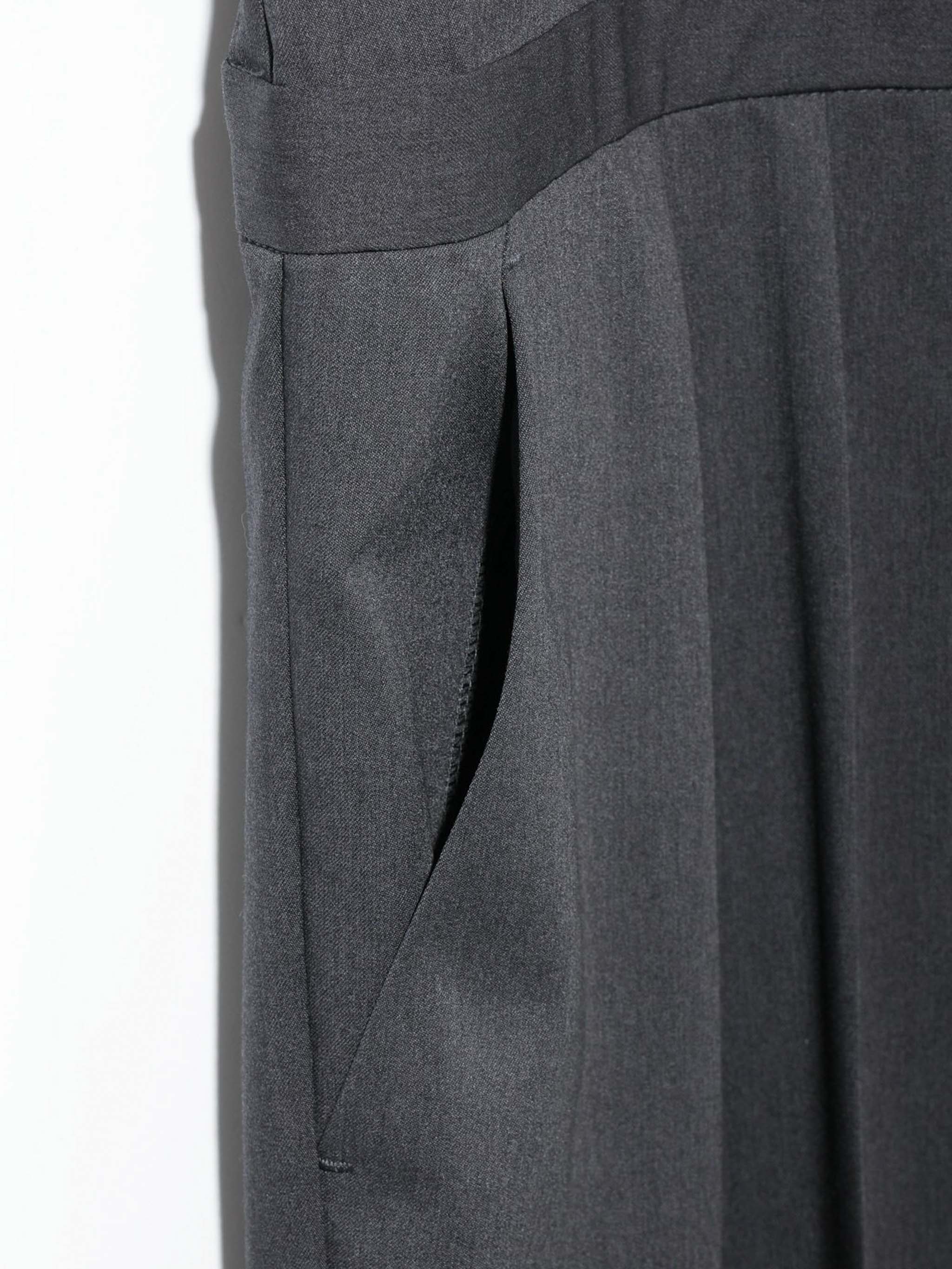 ジャンプスーツ