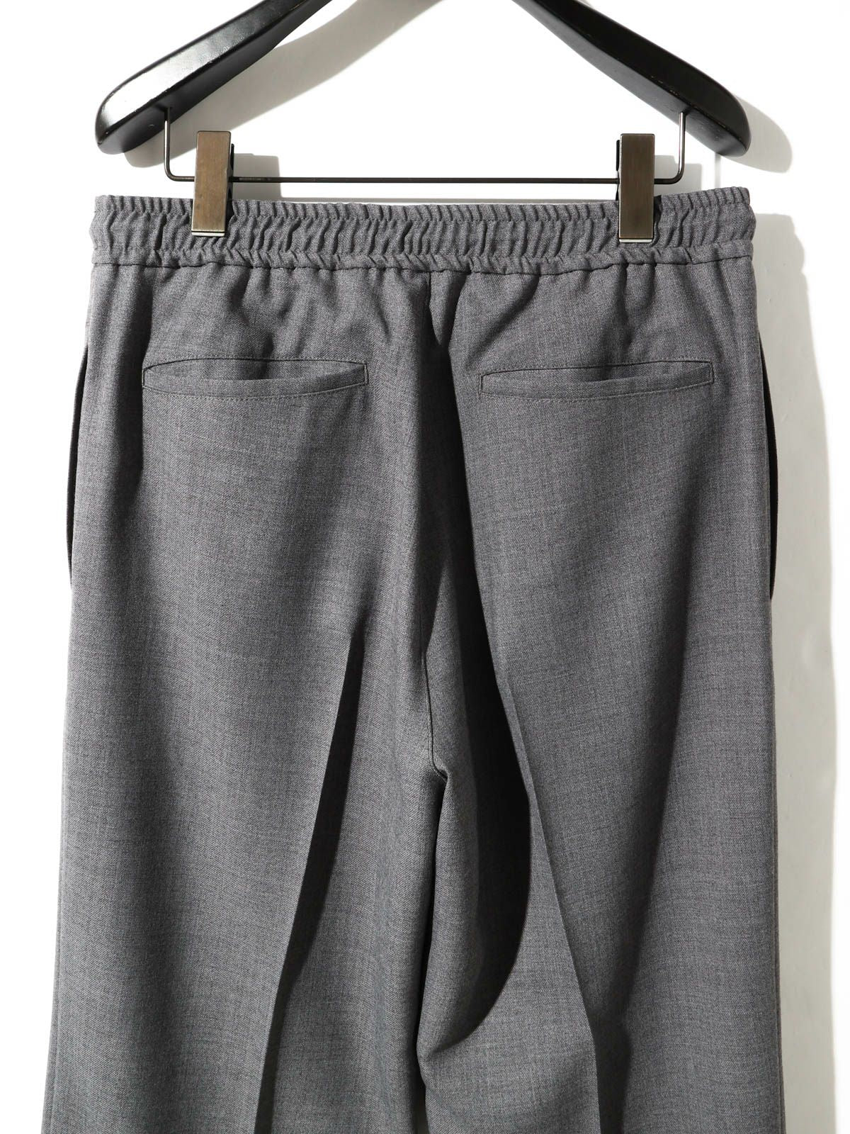 tuck straight slacks