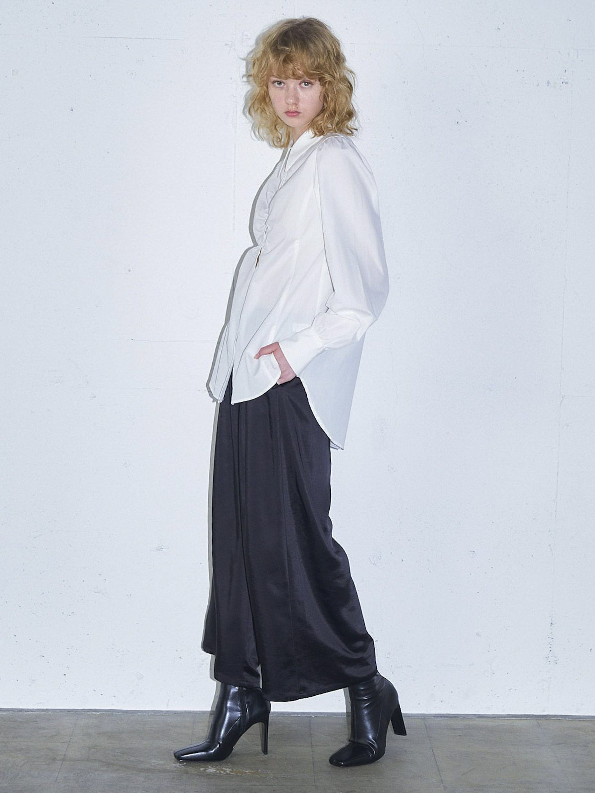 タックサテンワイドイージーパンツ(3-1048)