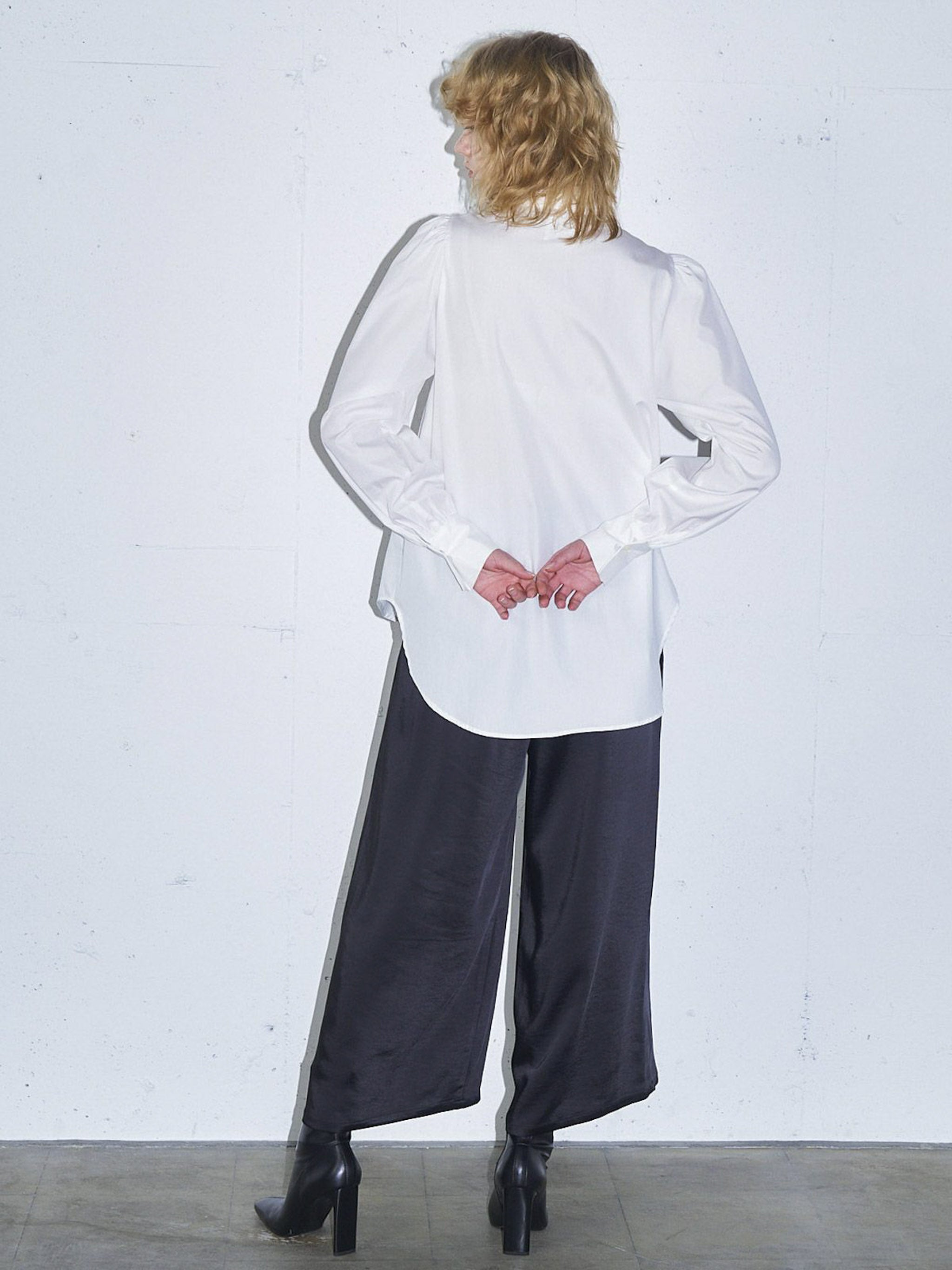 タックサテンワイドイージーパンツ(3-1048)