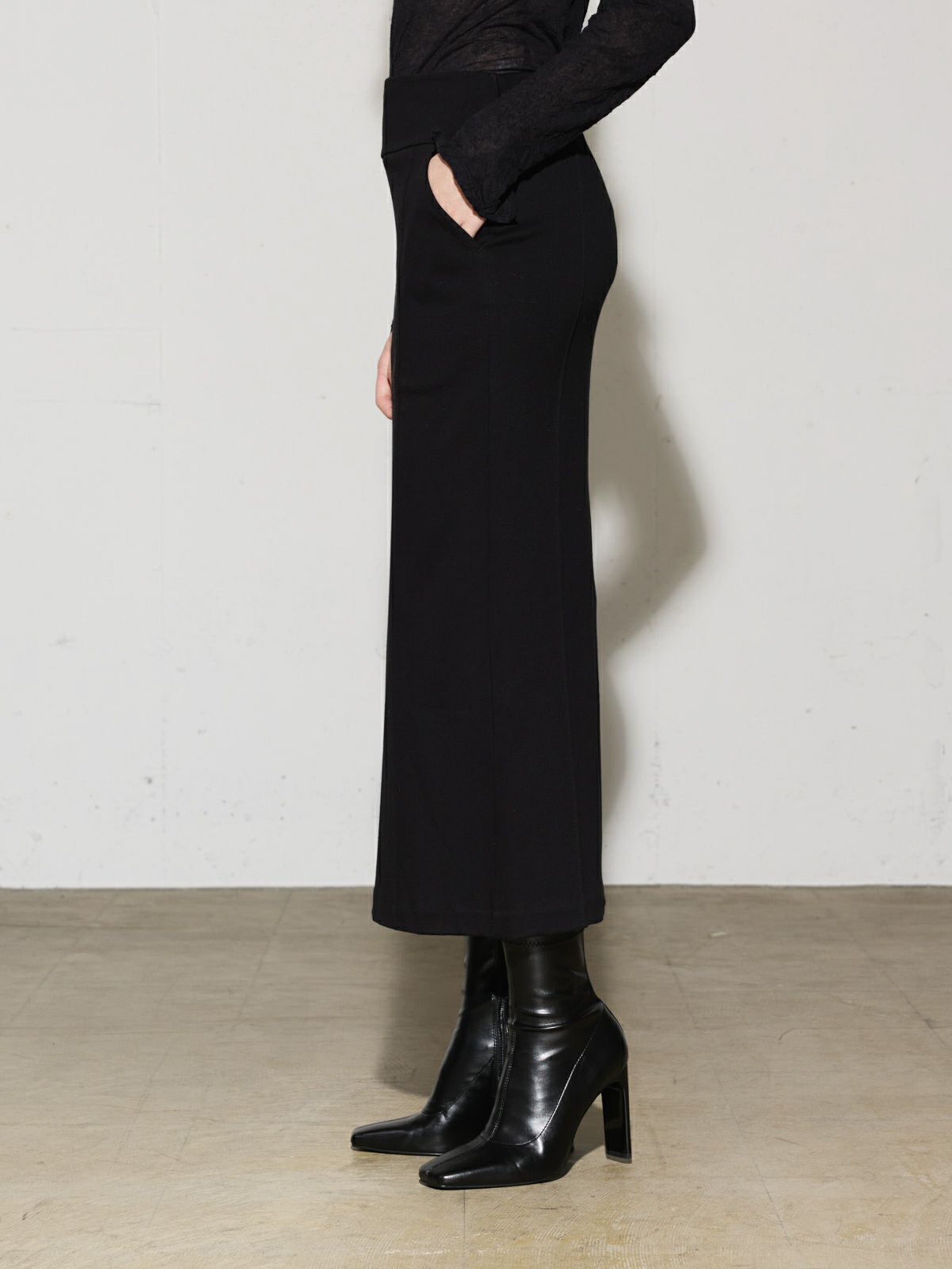 ピンタックロングタイトスカート