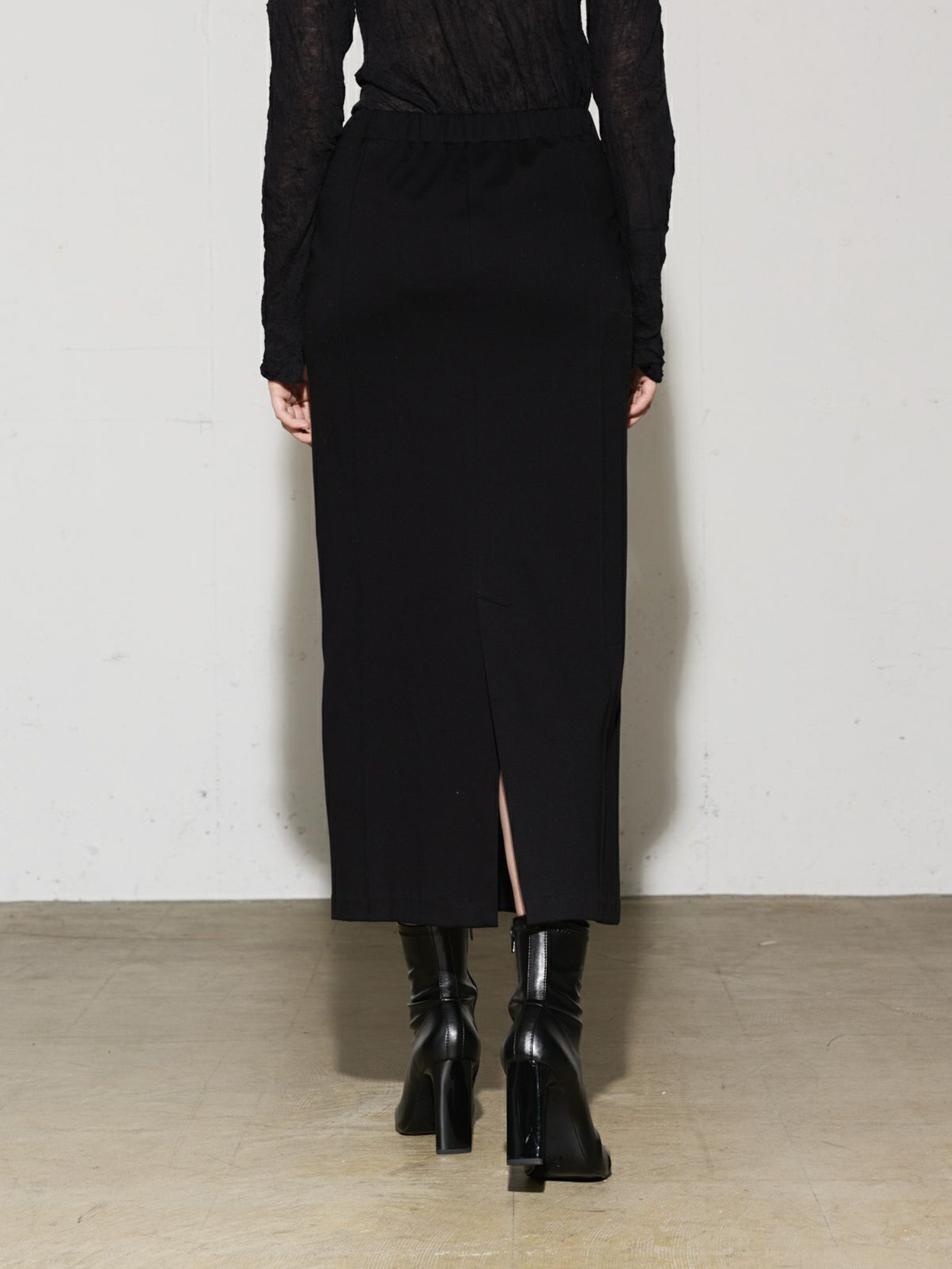 ピンタックロングタイトスカート