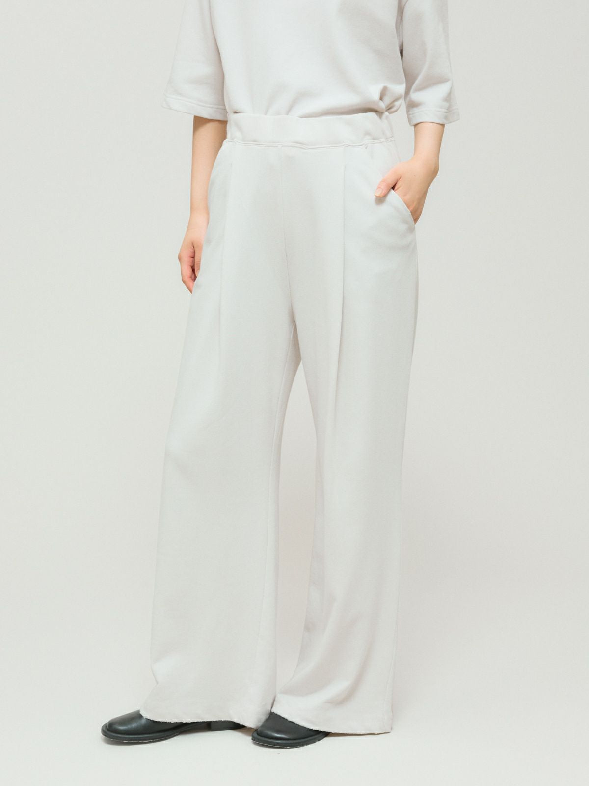 sweat tuck flared pants