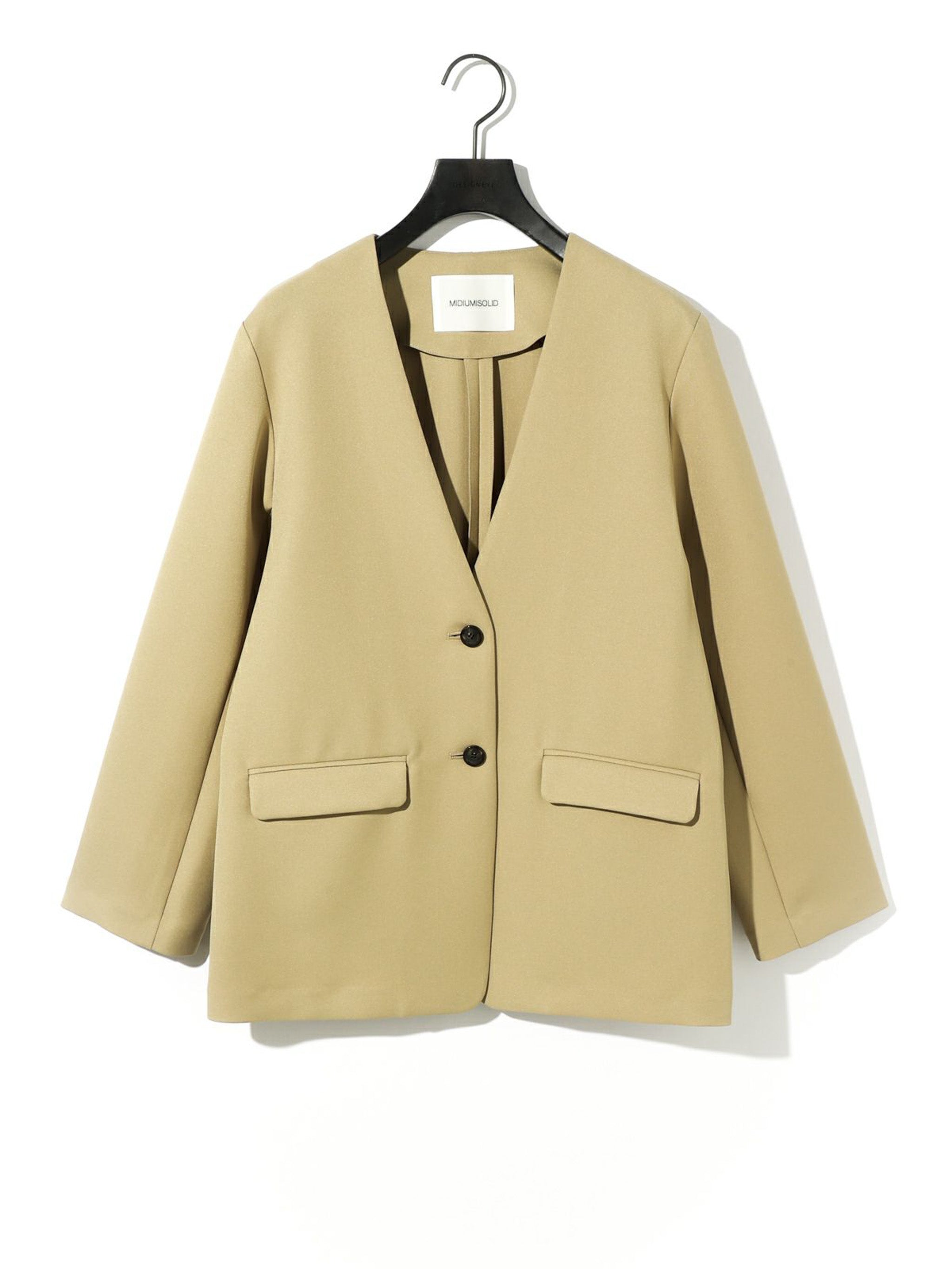 ベルト付きノーカラージャケット