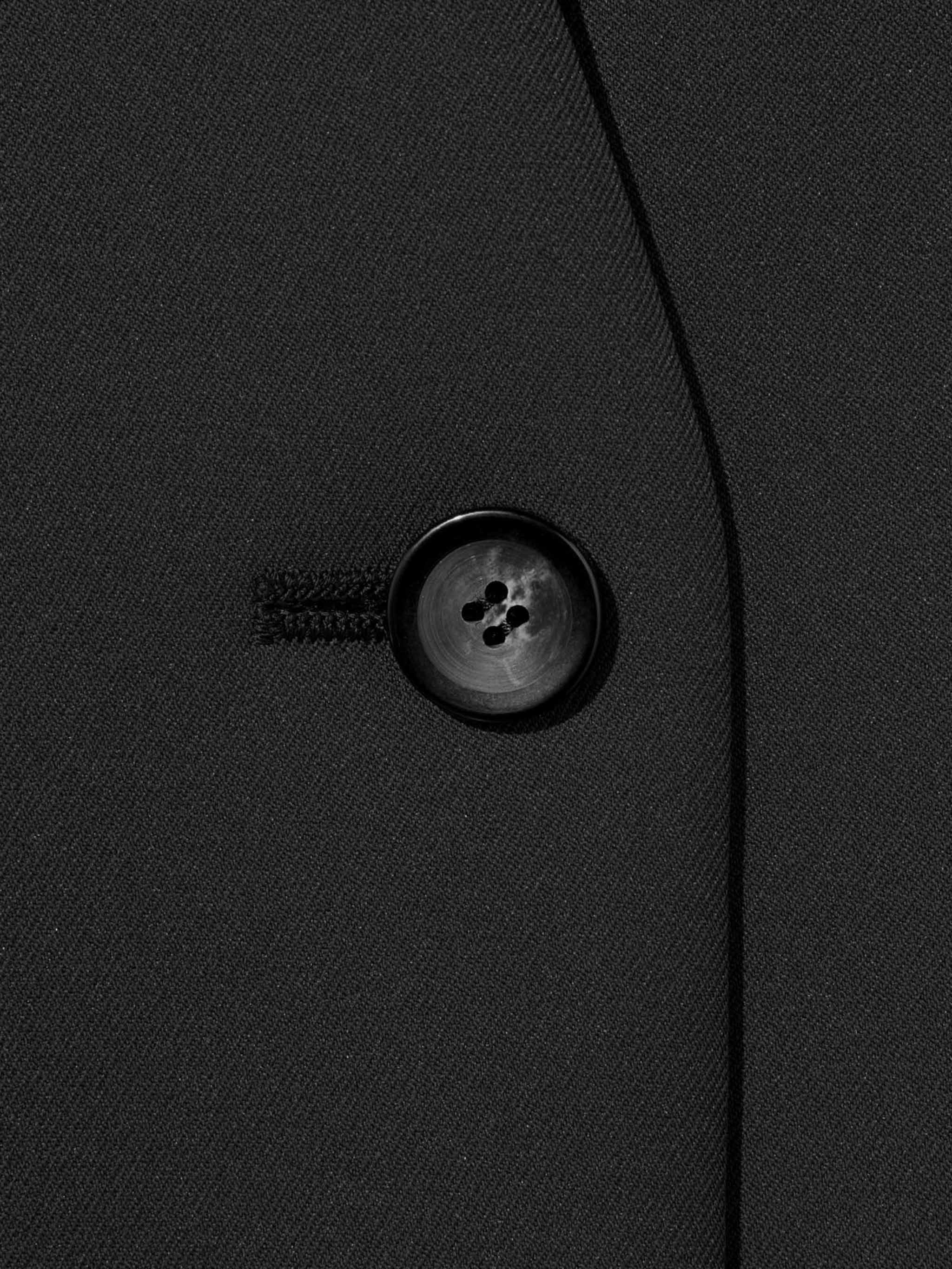 ベルト付きノーカラージャケット