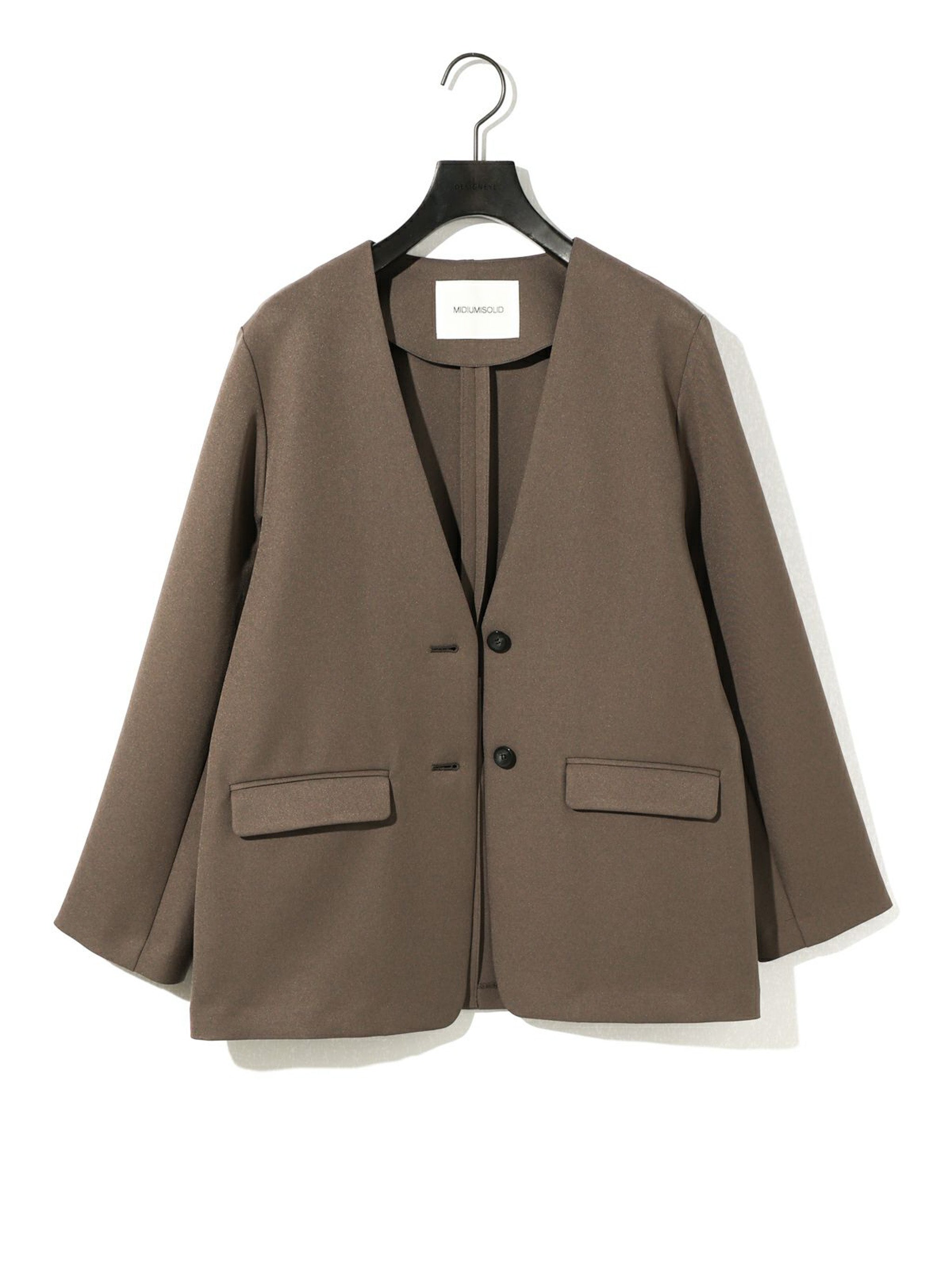 ベルト付きノーカラージャケット