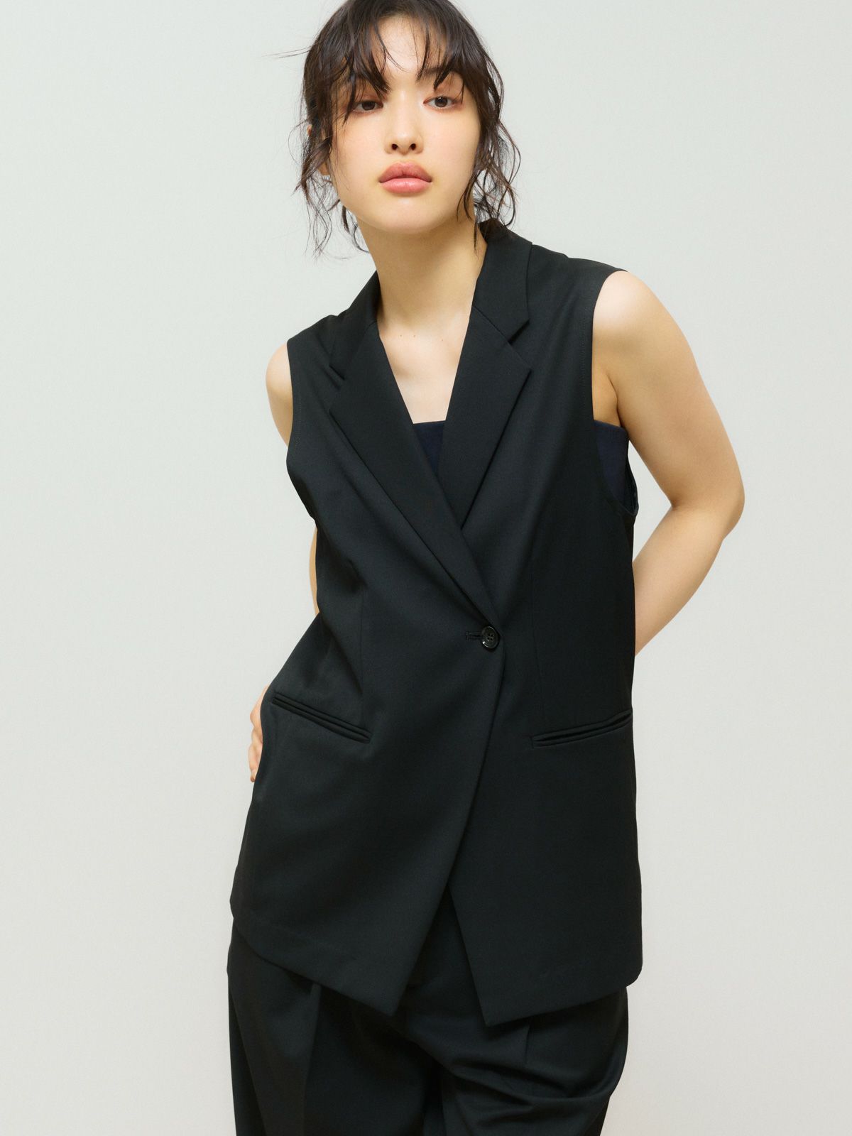 waist shape tailored gillet