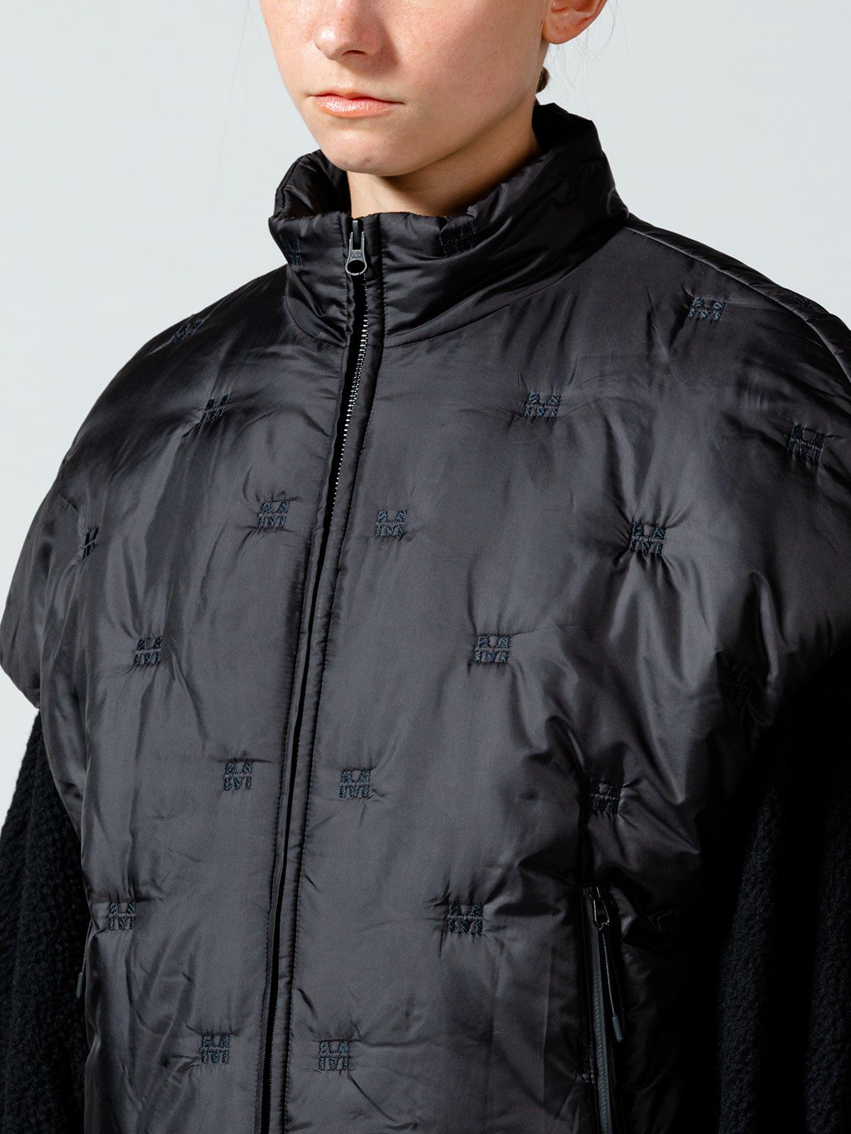 刺繍中綿ジップブルゾン(3-1182)