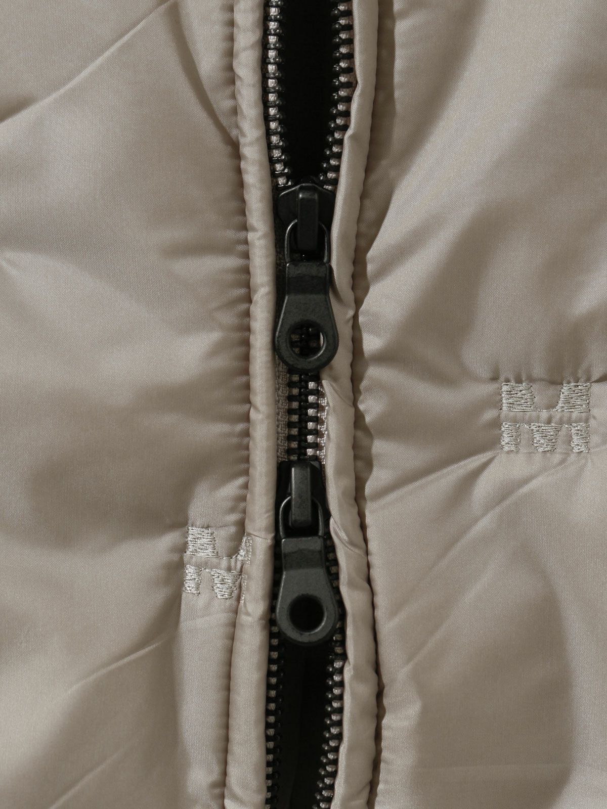 刺繍中綿ジップブルゾン(3-1182)