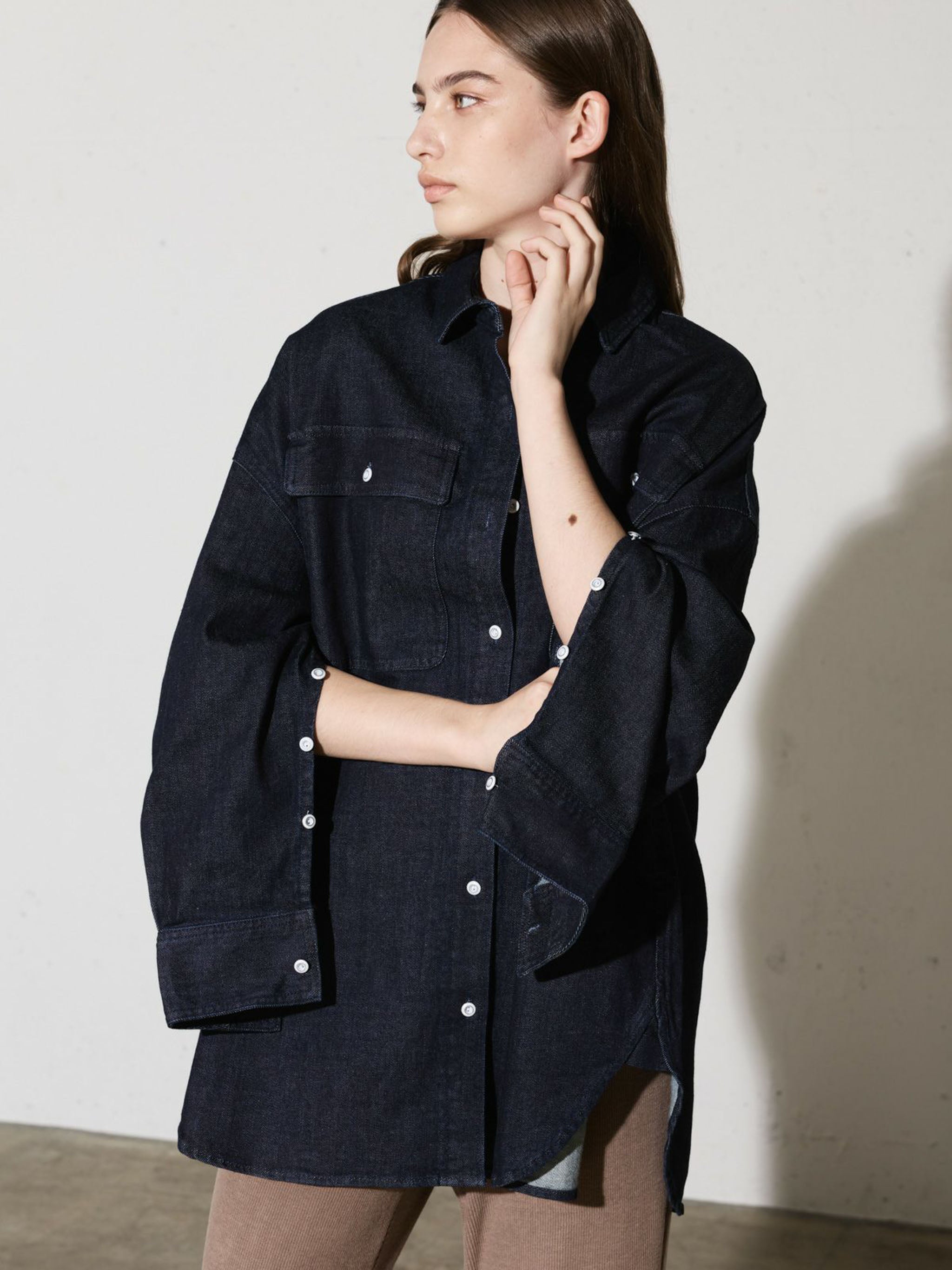 Healthy DENIM x MIDIUMISOLID ビッグシャツ Almond