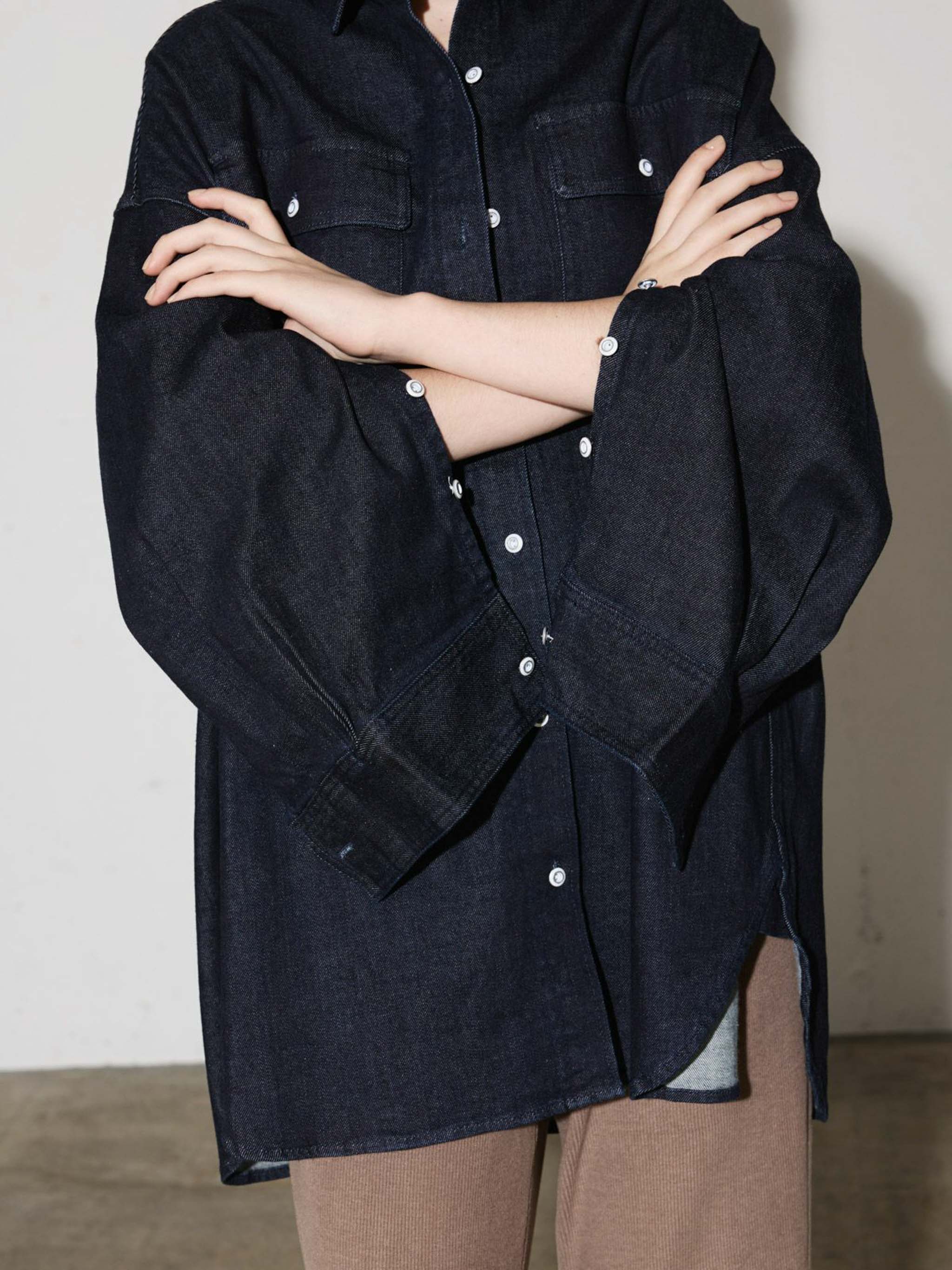 Healthy DENIM x MIDIUMISOLID ビッグシャツ Almond