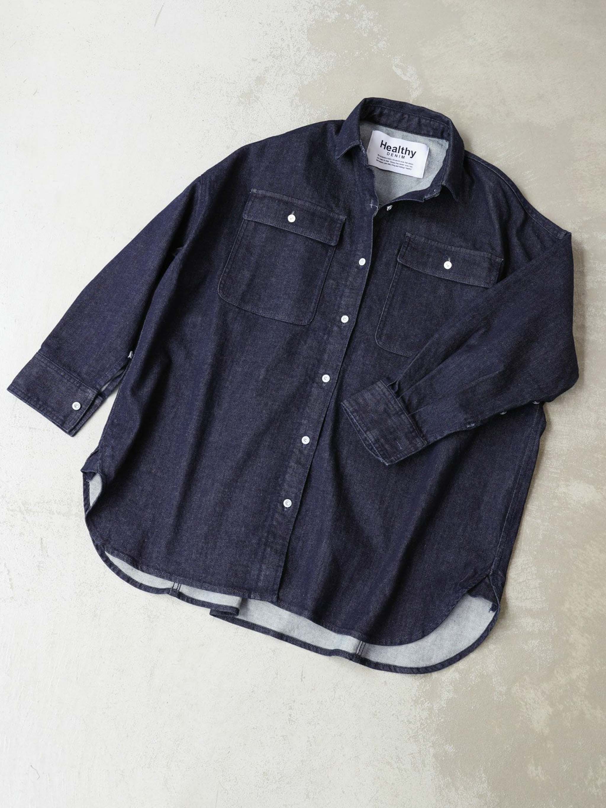 Healthy DENIM x MIDIUMISOLID ビッグシャツ Almond