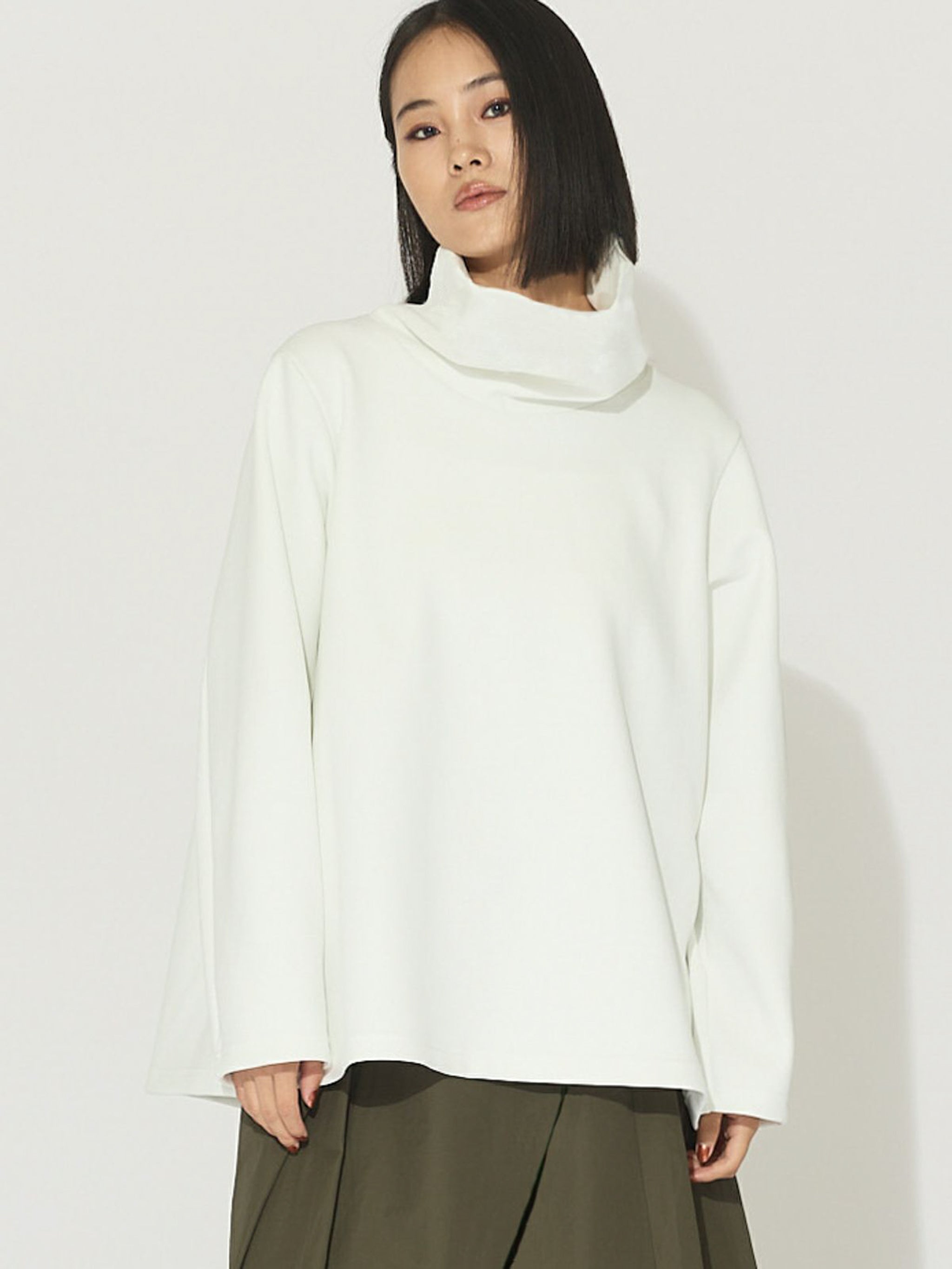 ダブルニットハイネックロングプルオーバー