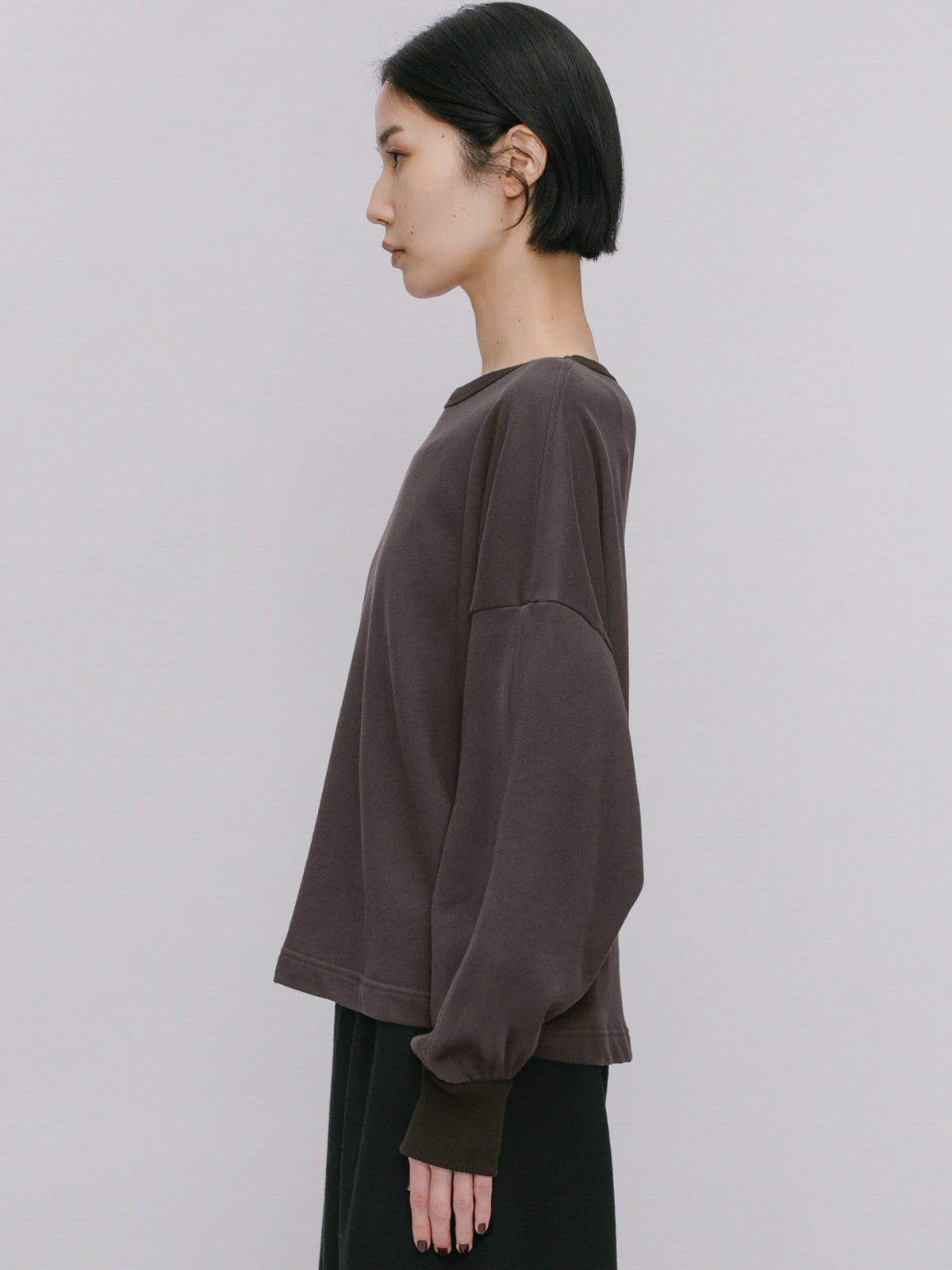 wide sweat pullover