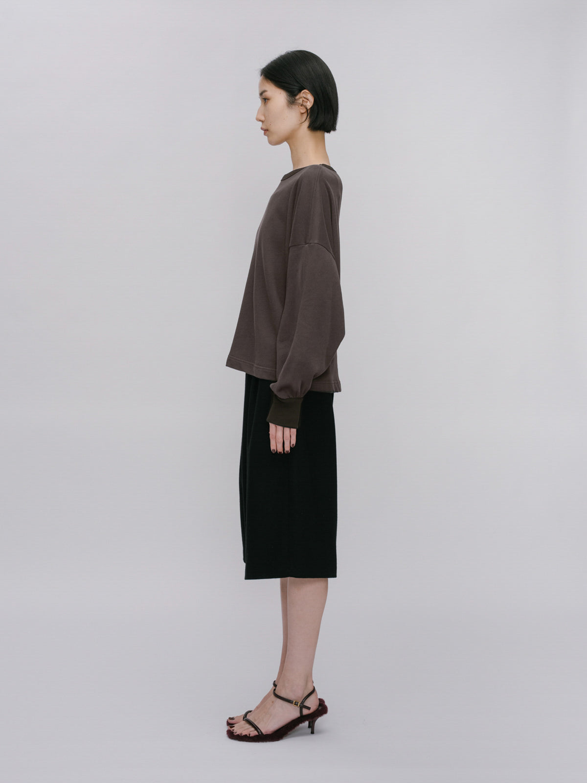 wide sweat pullover