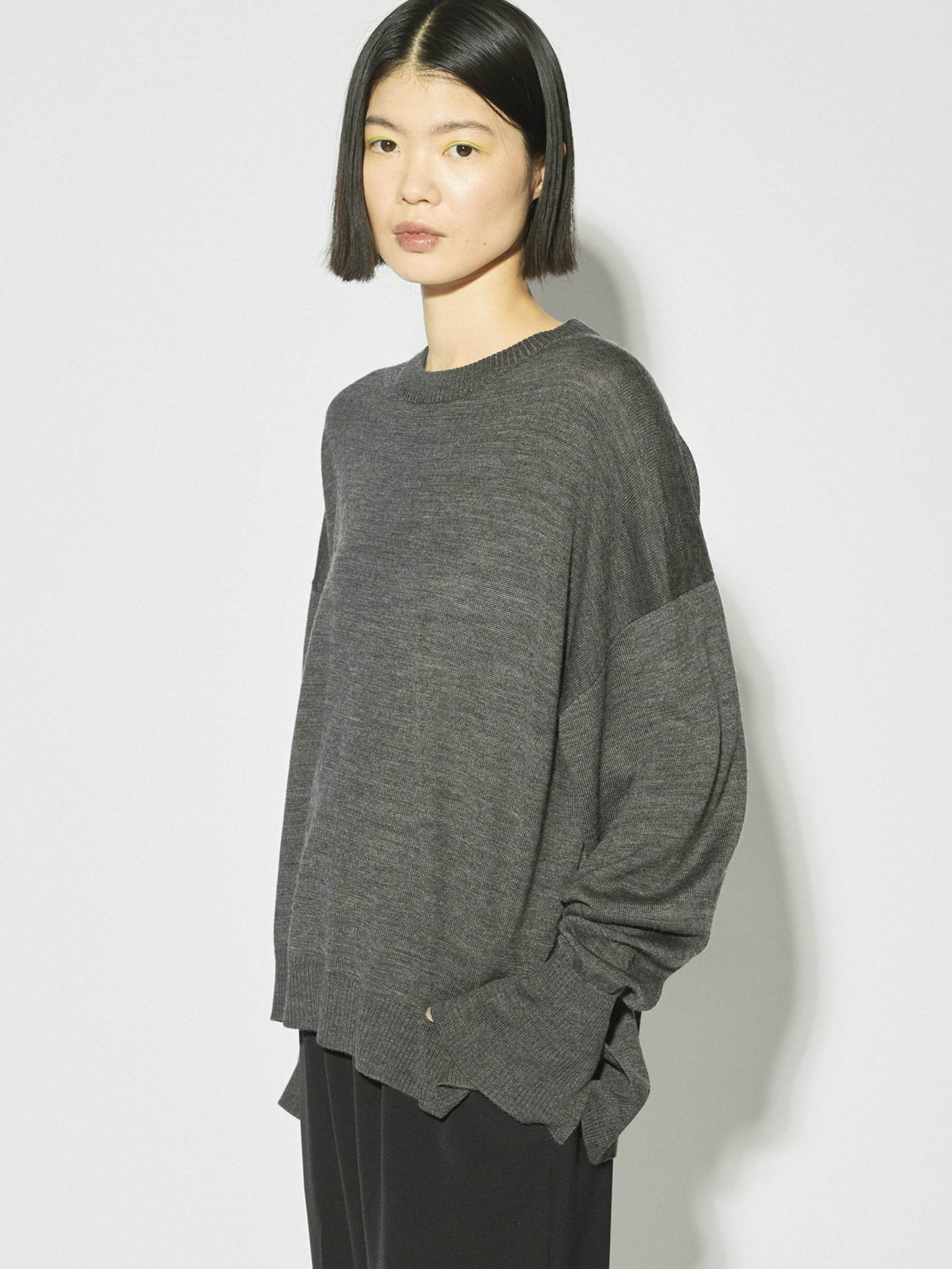 スリットスリーブベーシックプルオーバー