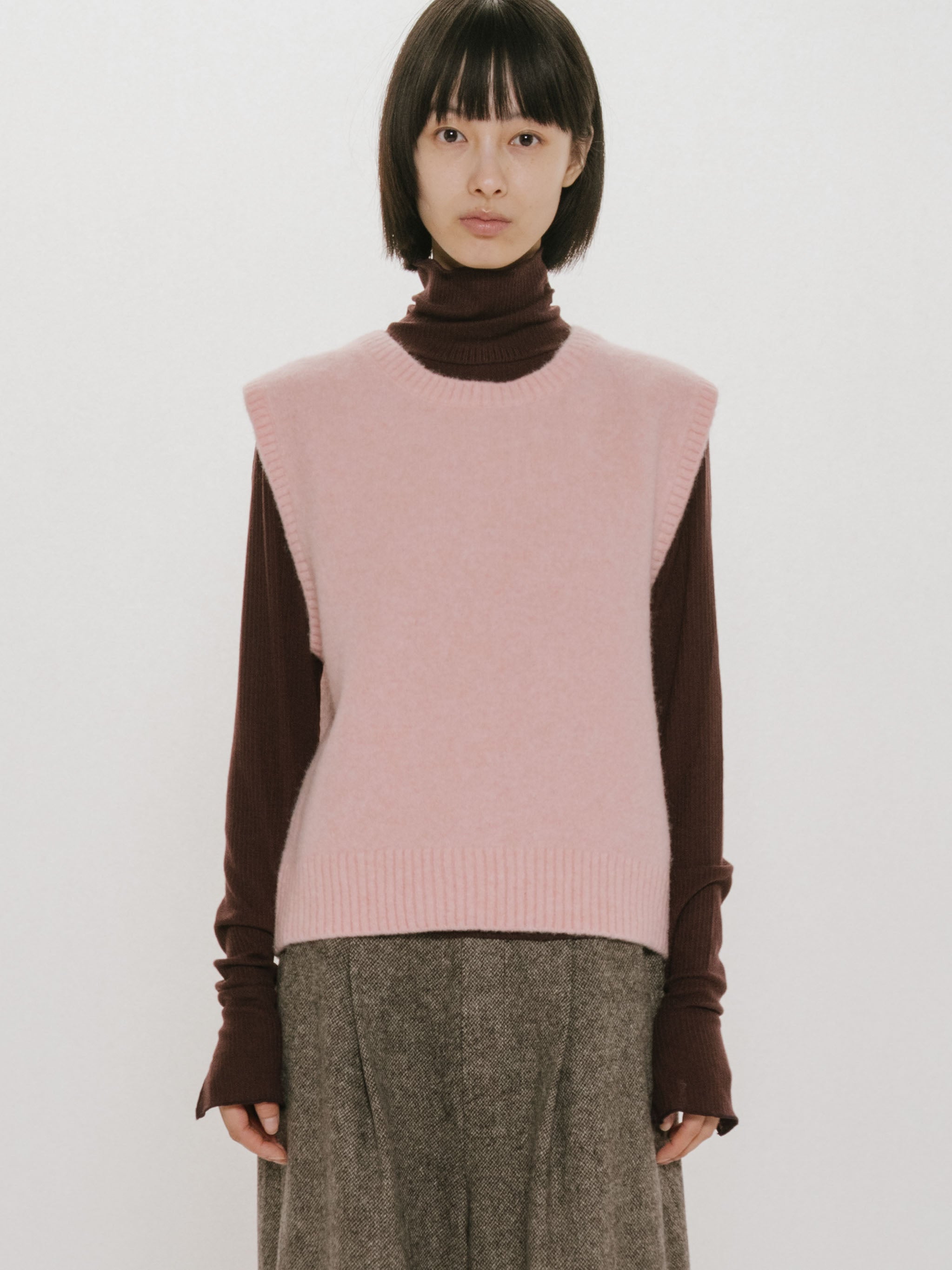 wool no sleeve pullover
