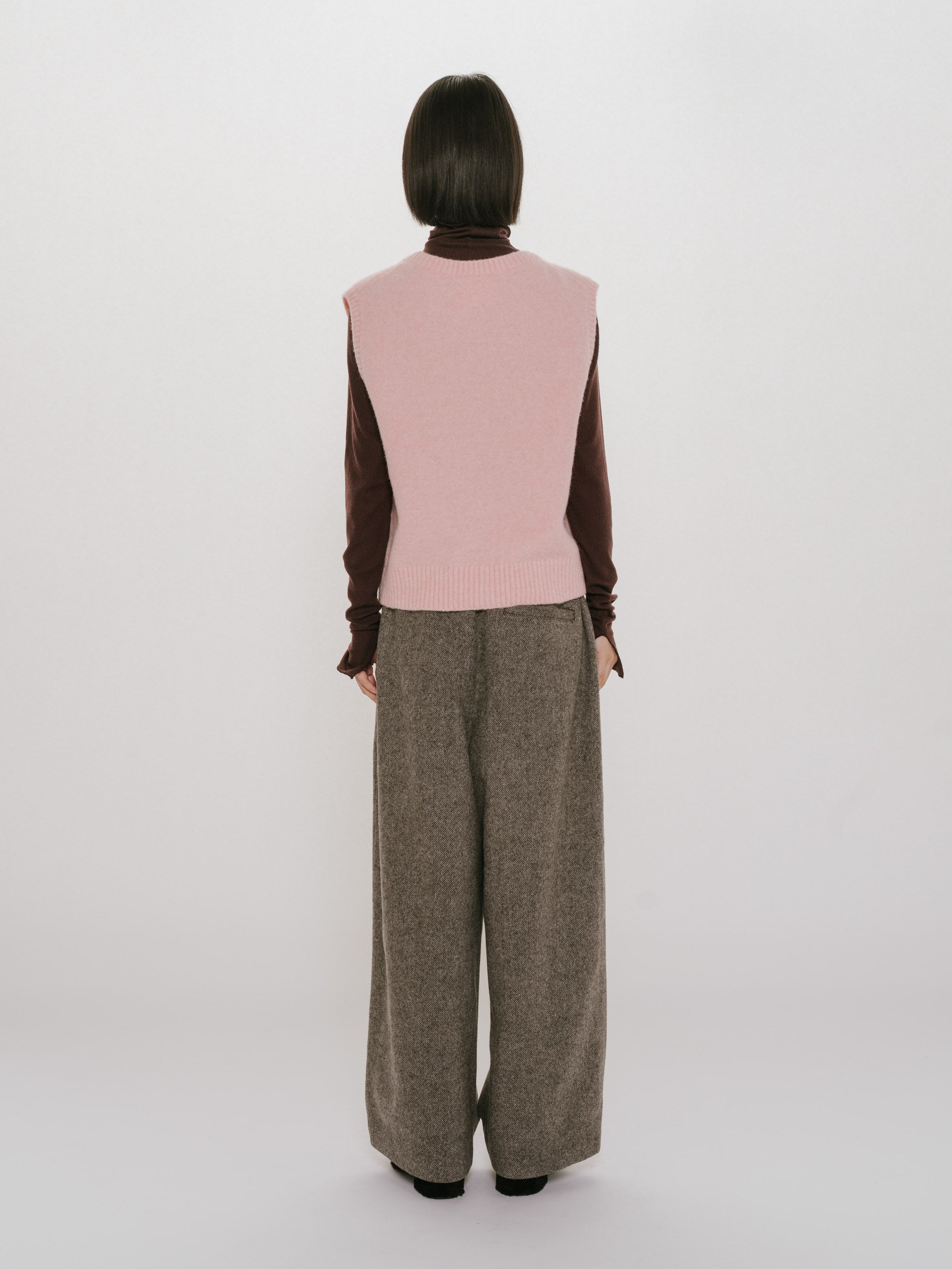 wool no sleeve pullover