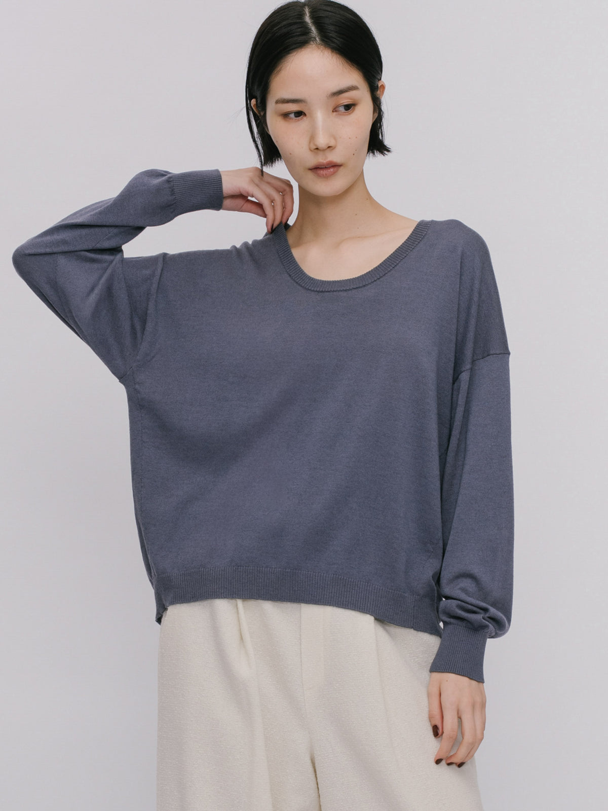 U neck wide knit pullover