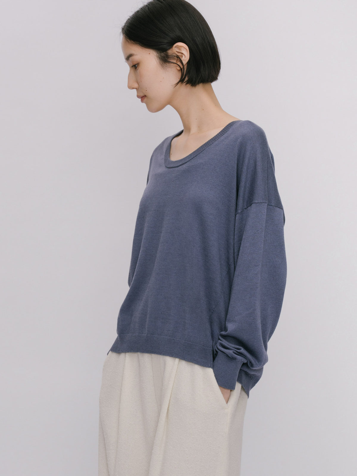 U neck wide knit pullover