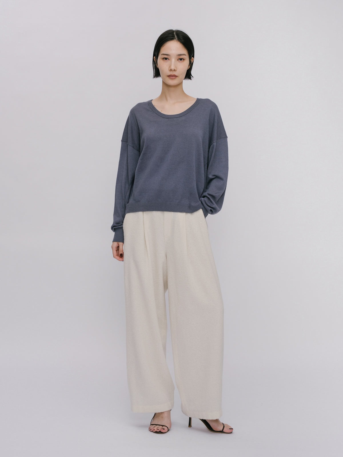 U neck wide knit pullover