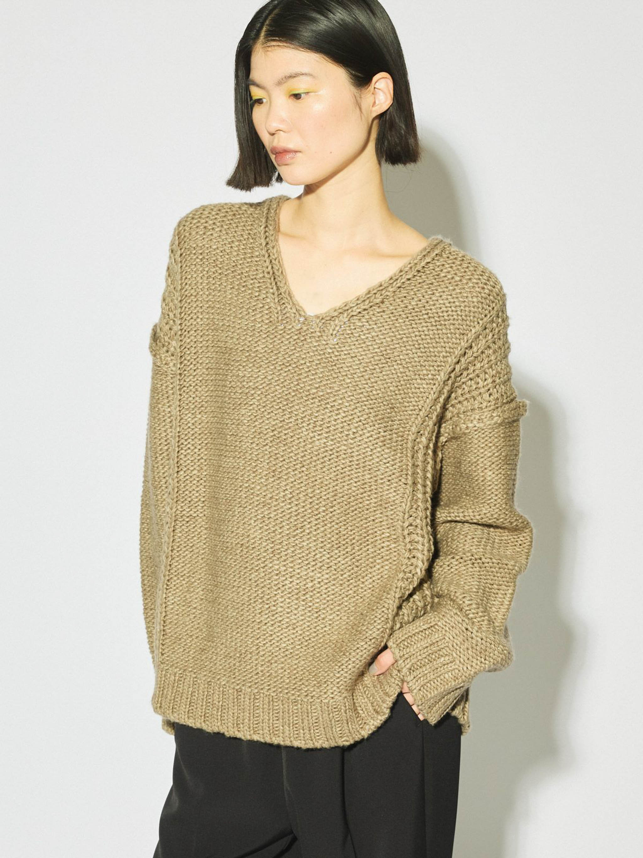 ローゲージVネックプルオーバー