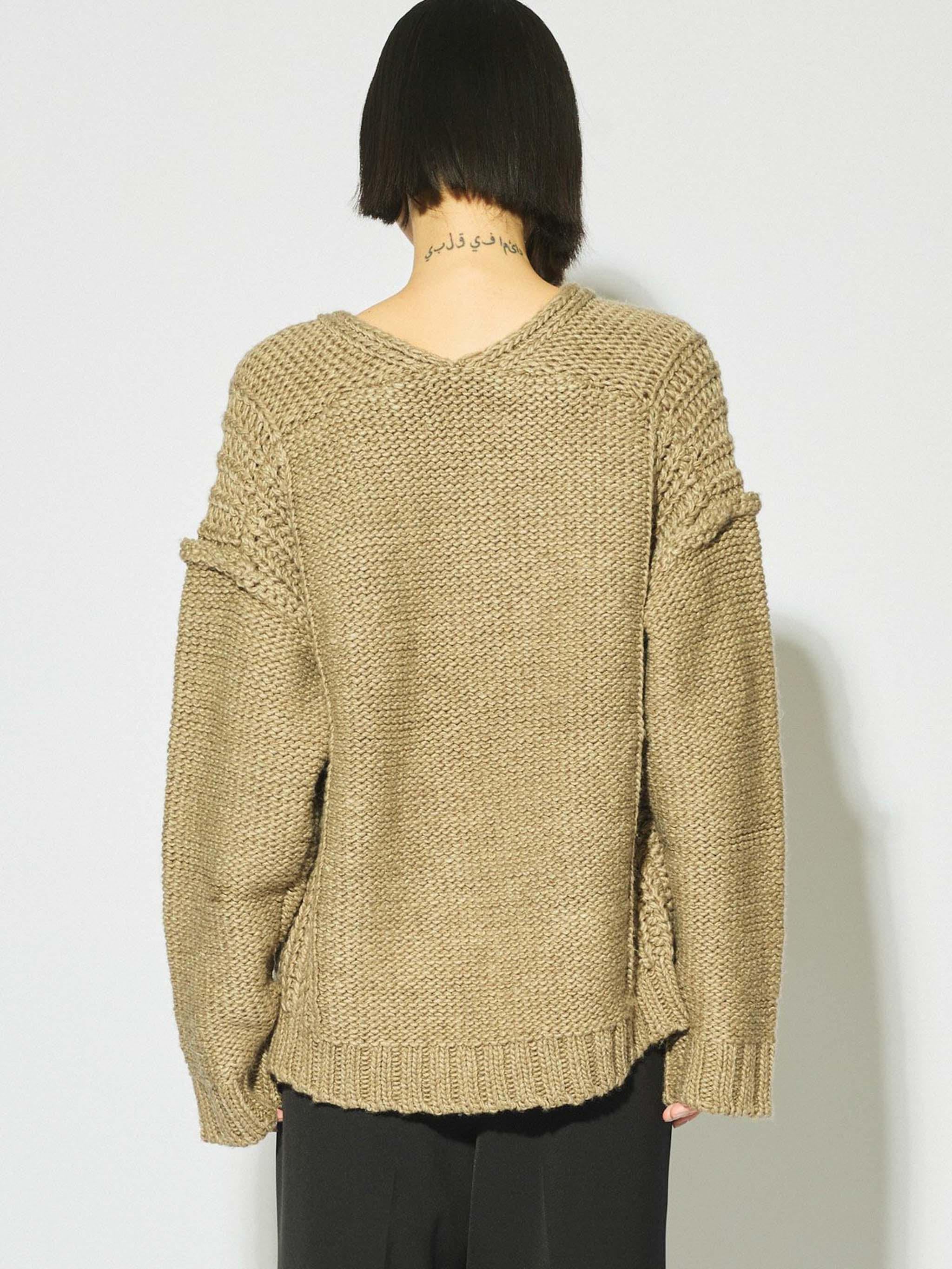 ローゲージVネックプルオーバー