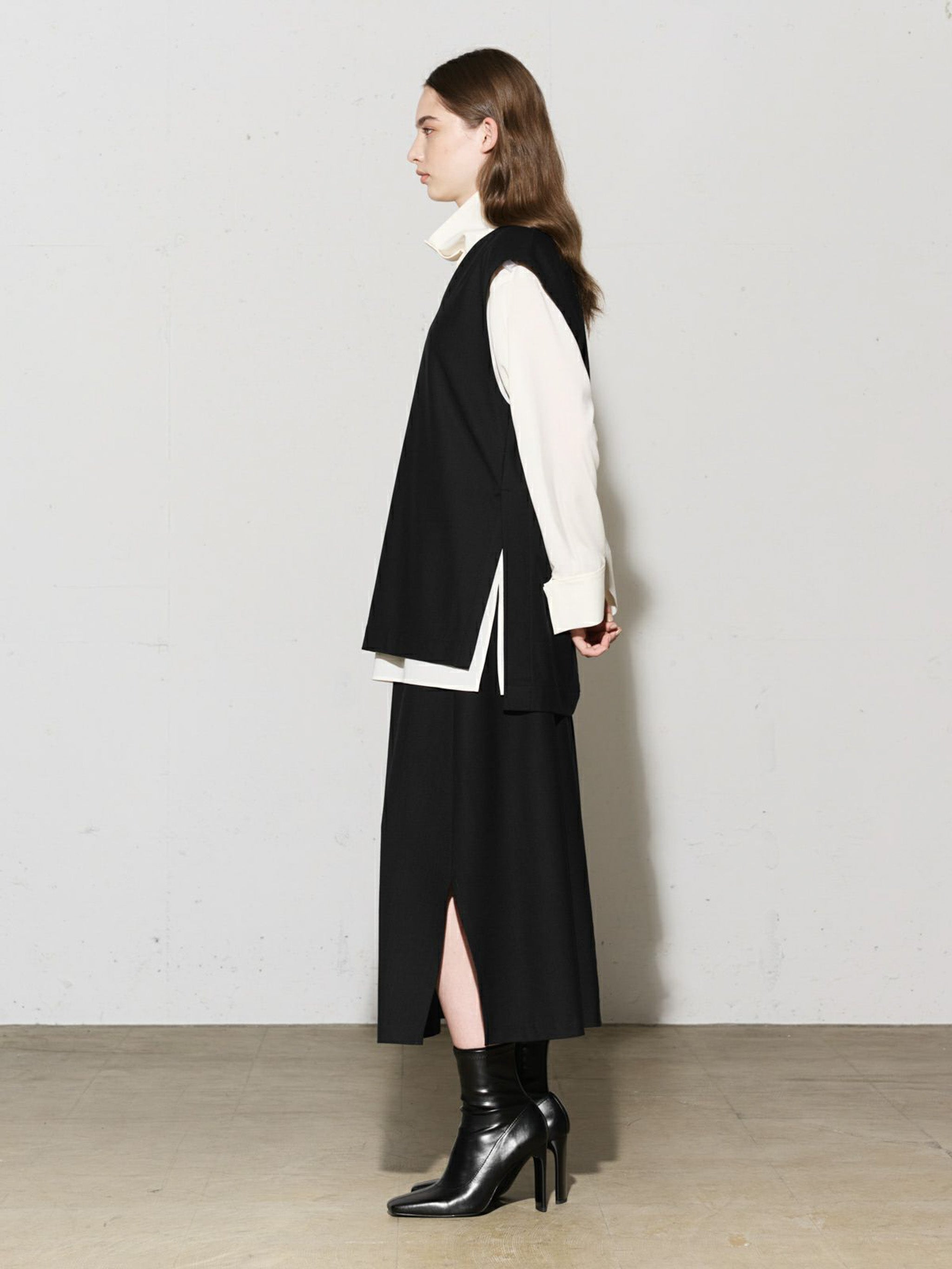 ウールVネックベスト