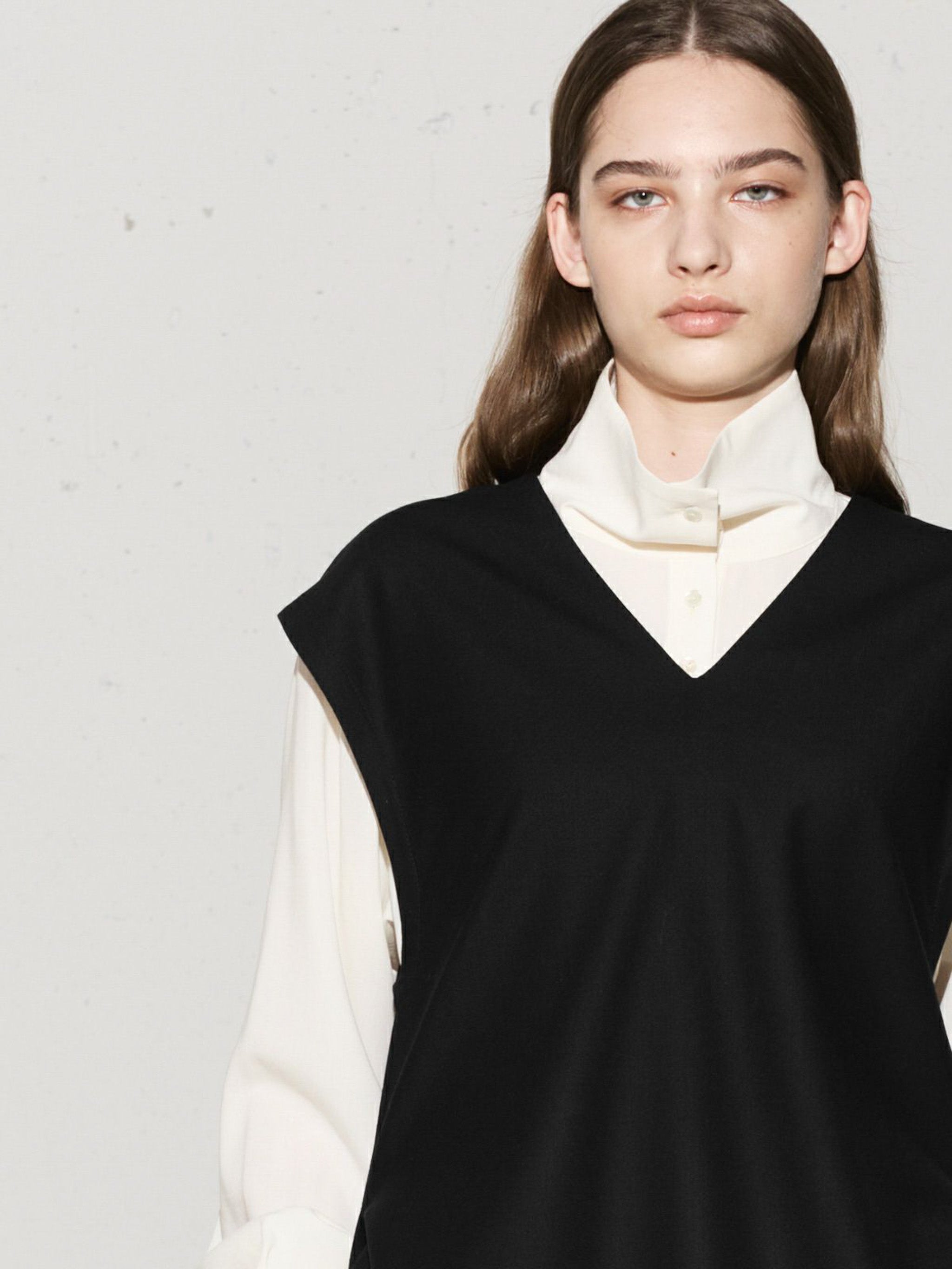 ウールVネックベスト