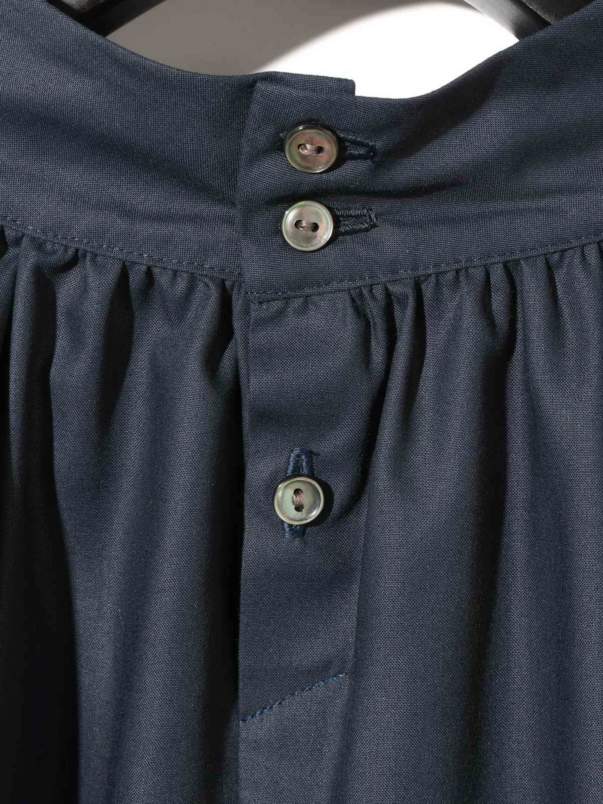 ハイネックギャザーブラウス