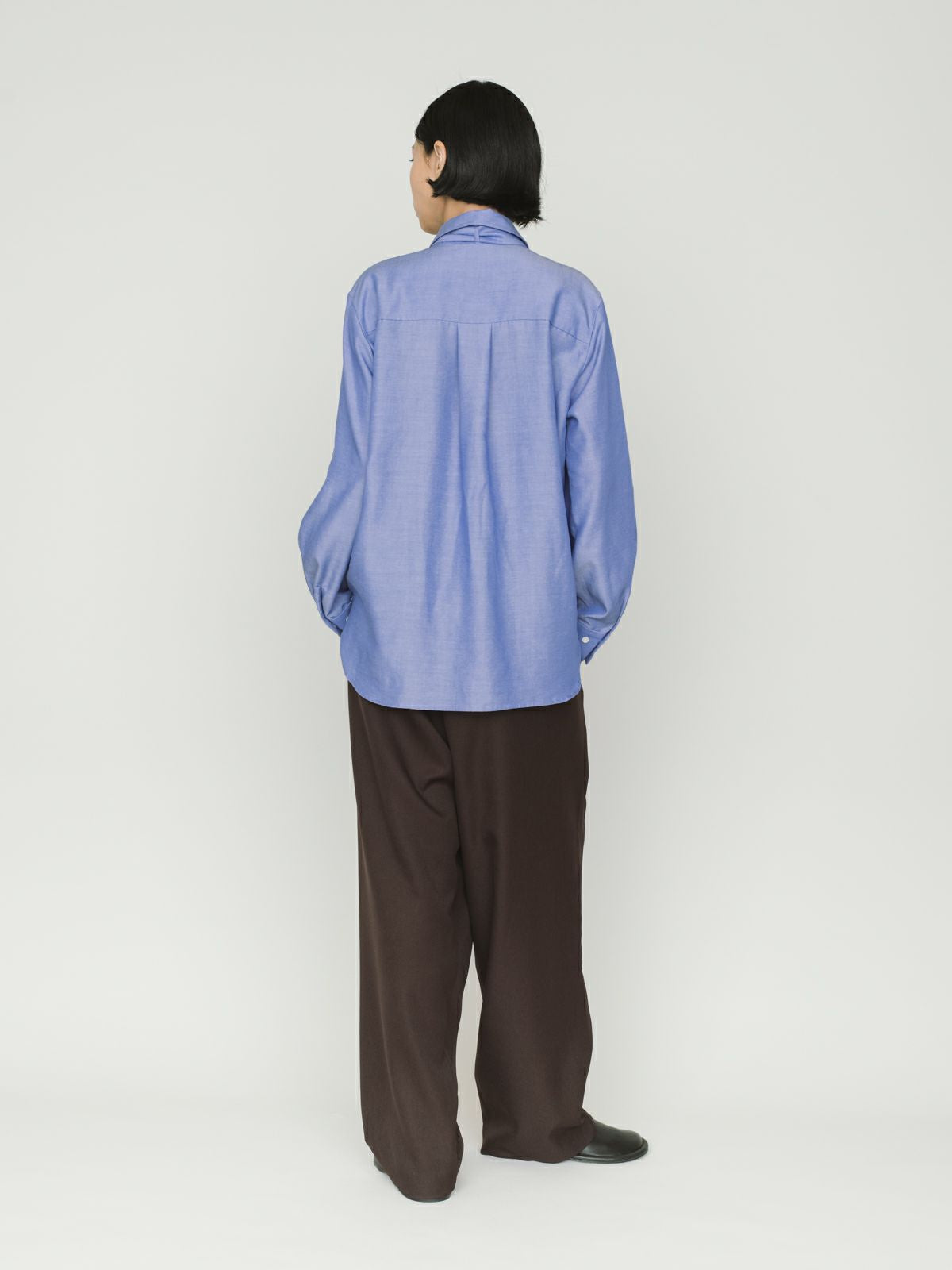 regular collar shirt with tie