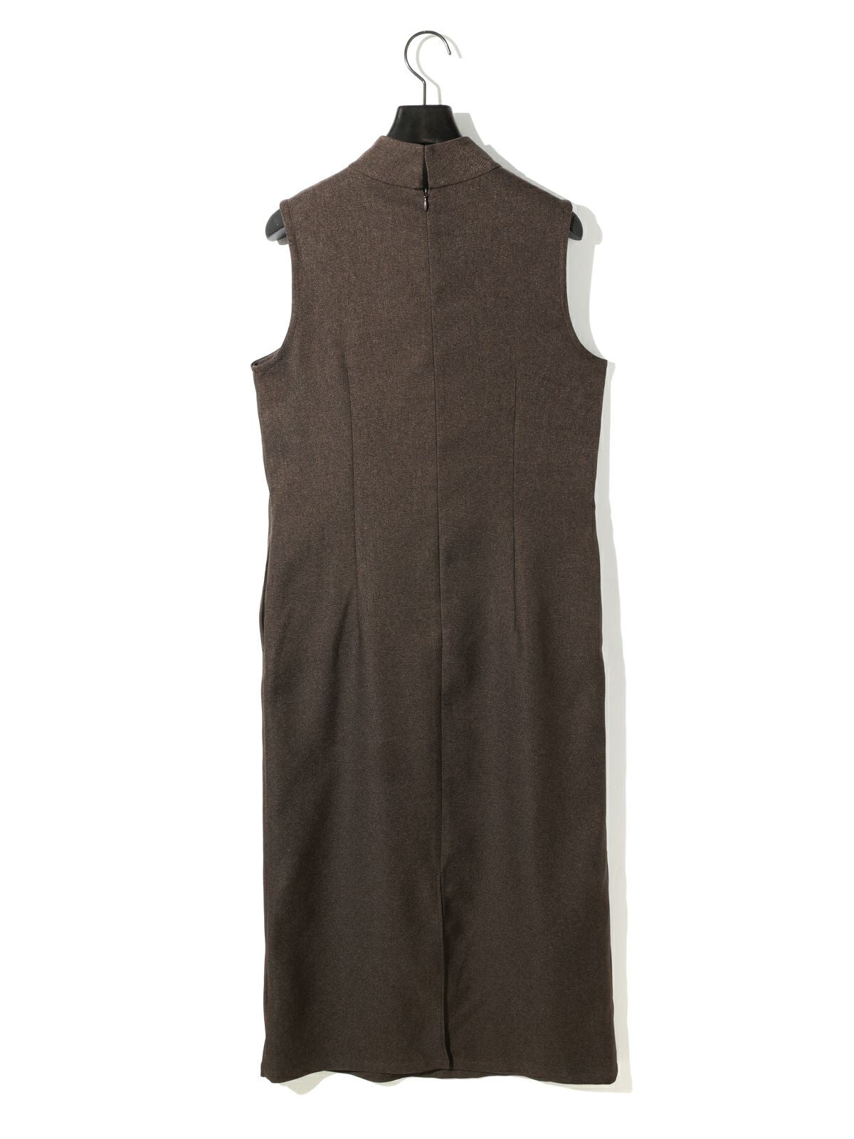 hi-neck no sleeve one-piece