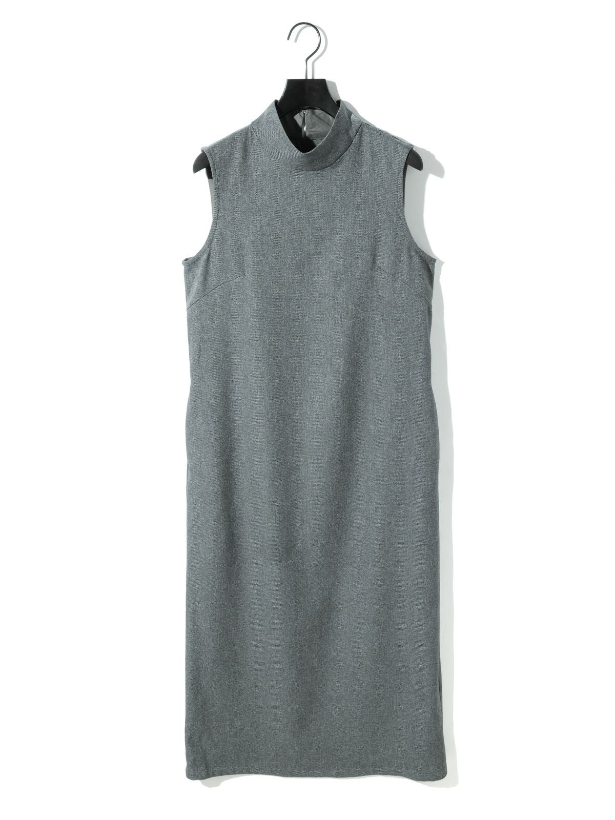 hi-neck no sleeve one-piece