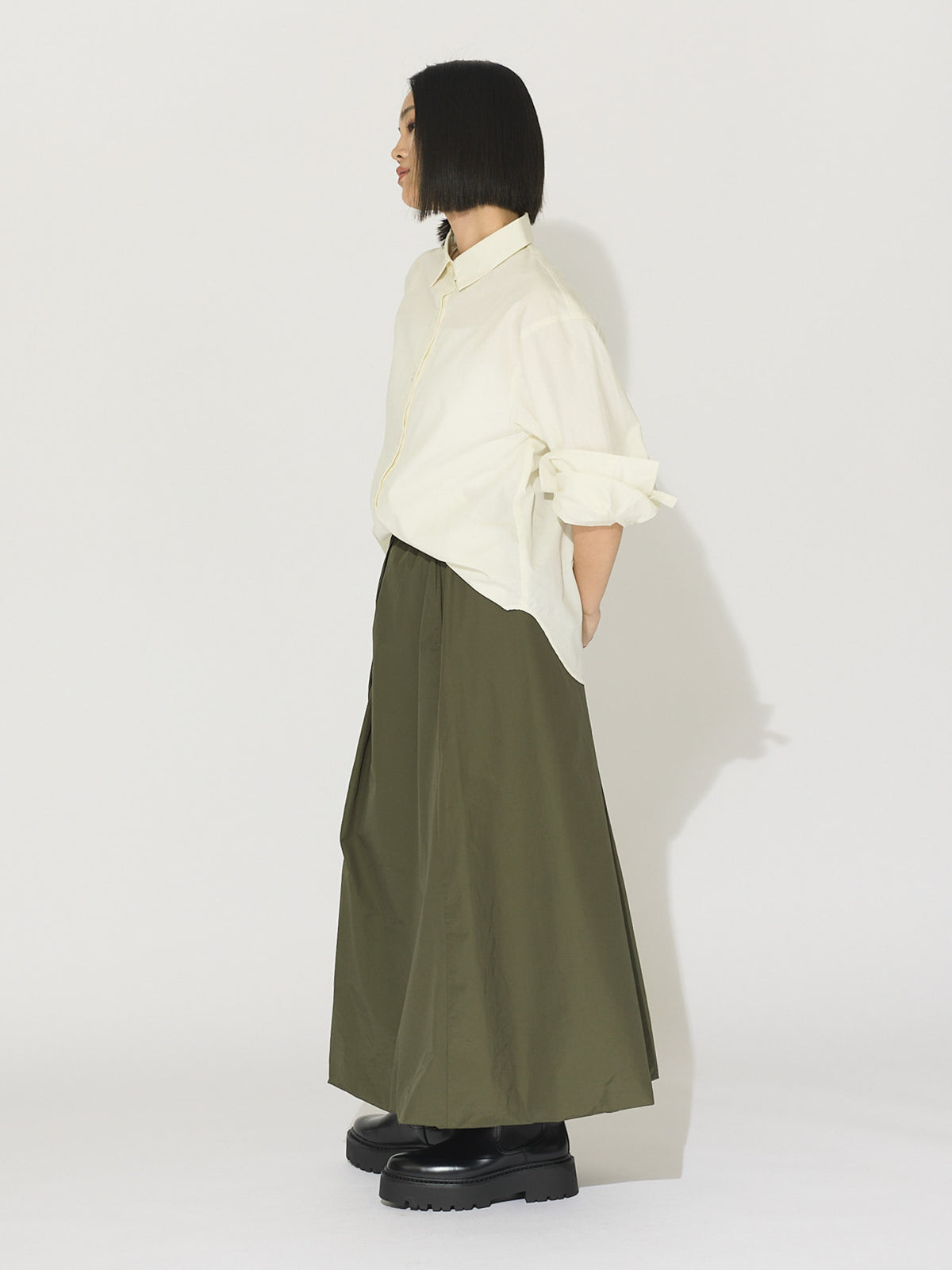 ナイロンドレープアシンメトリースカート