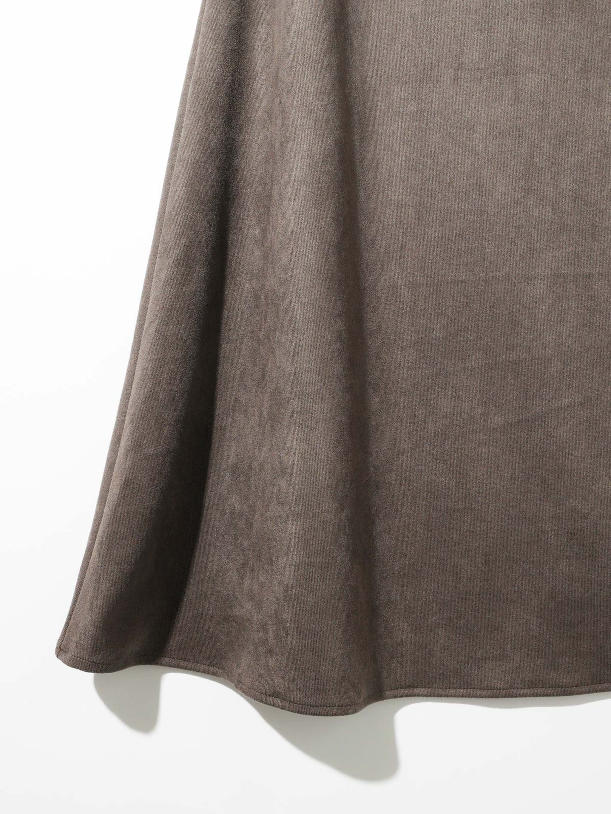 スエードセミフレアスカート