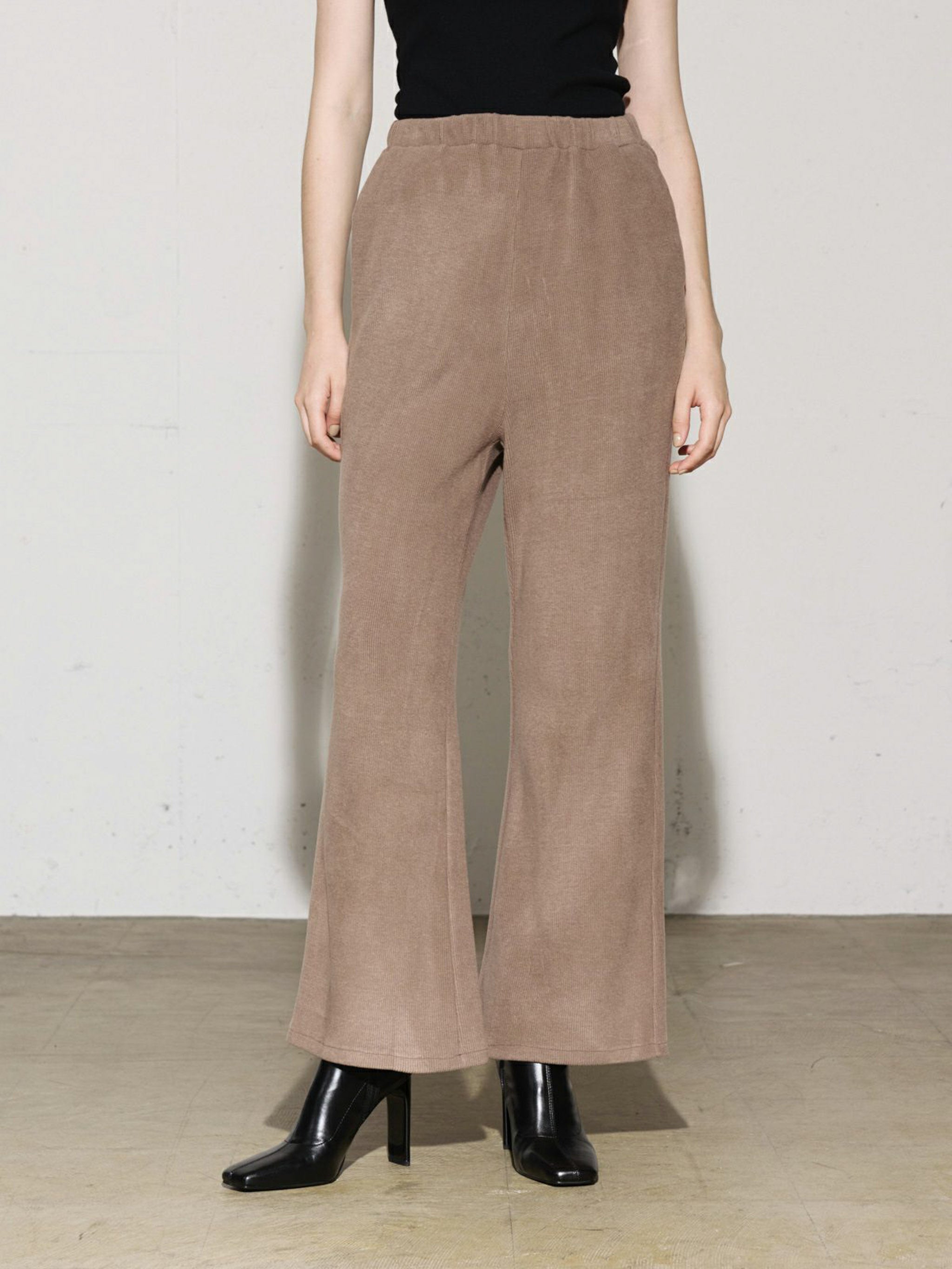 リブフレアパンツ