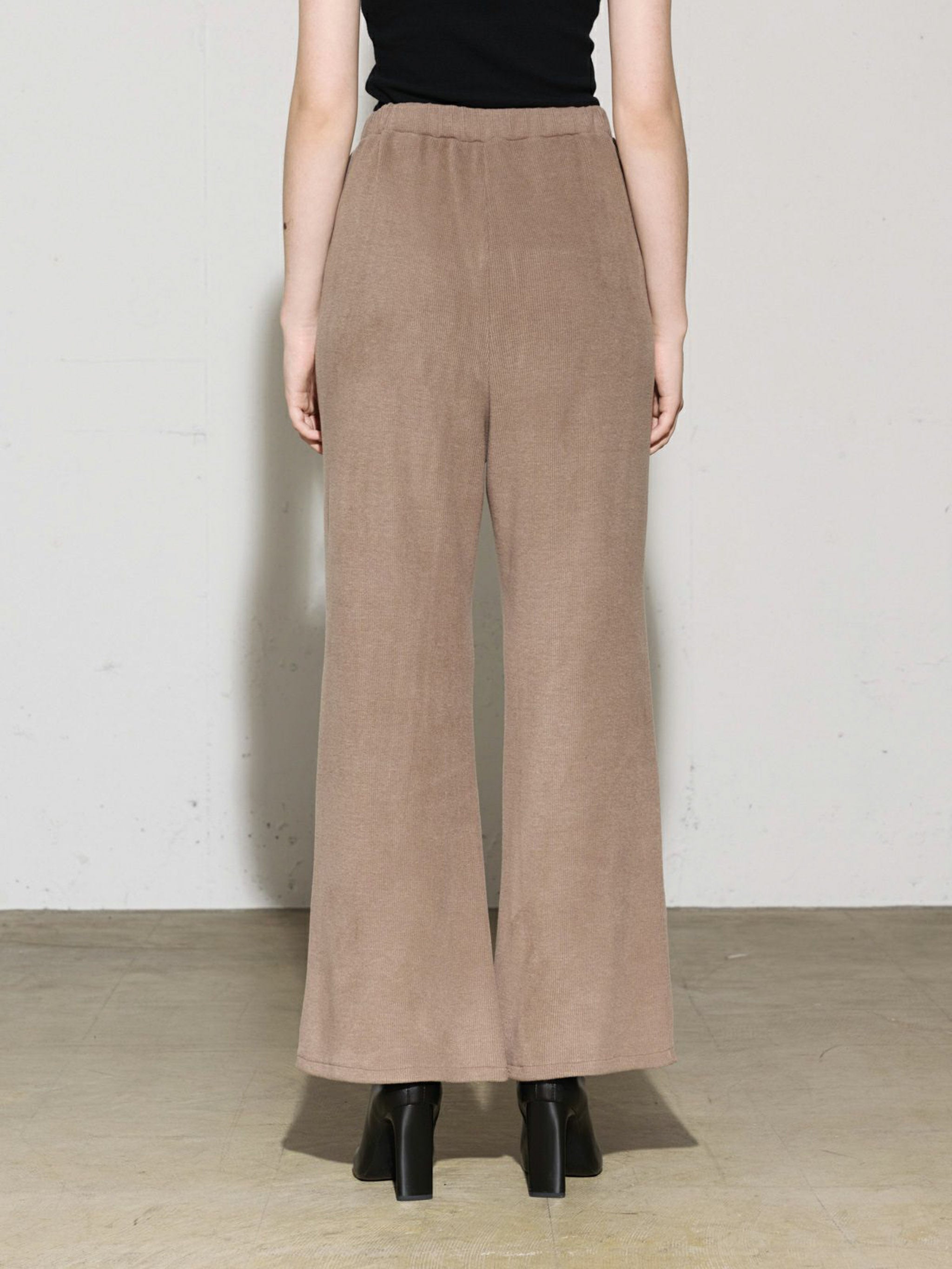 リブフレアパンツ