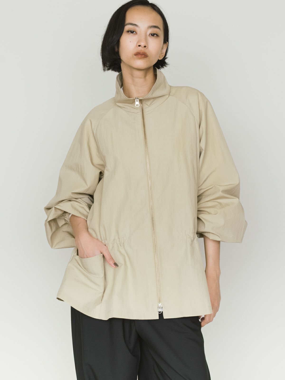 tent line zip blouson